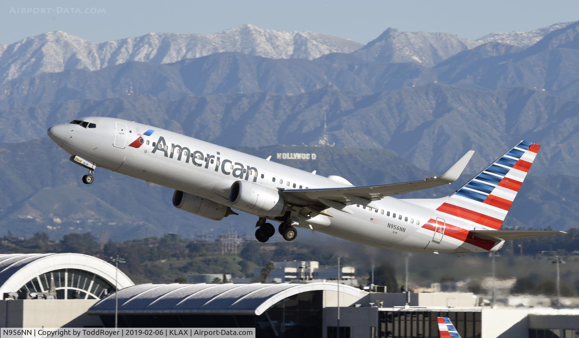 N956NN, 2014 Boeing 737-823 C/N 31200, Departing LAX on 25R