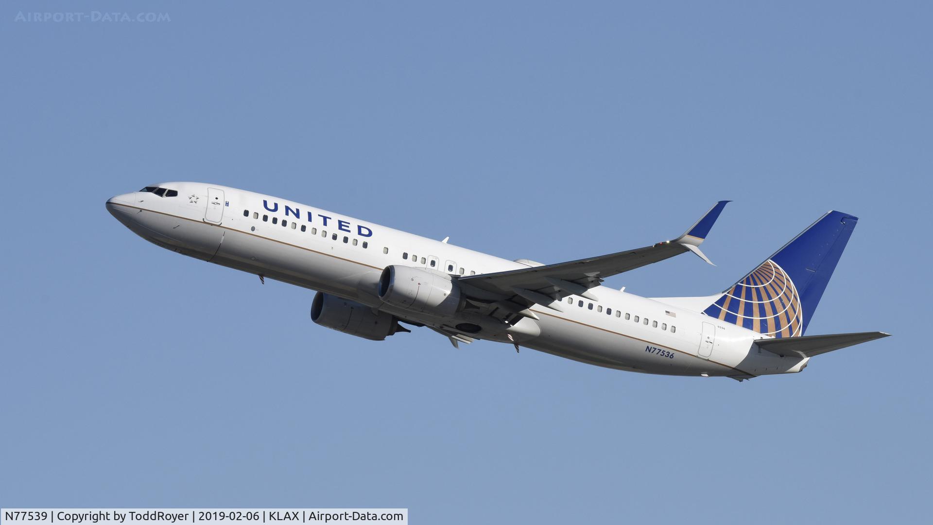 N77539, 2017 Boeing 737-800 C/N 63642, Departing LAX on 25R
