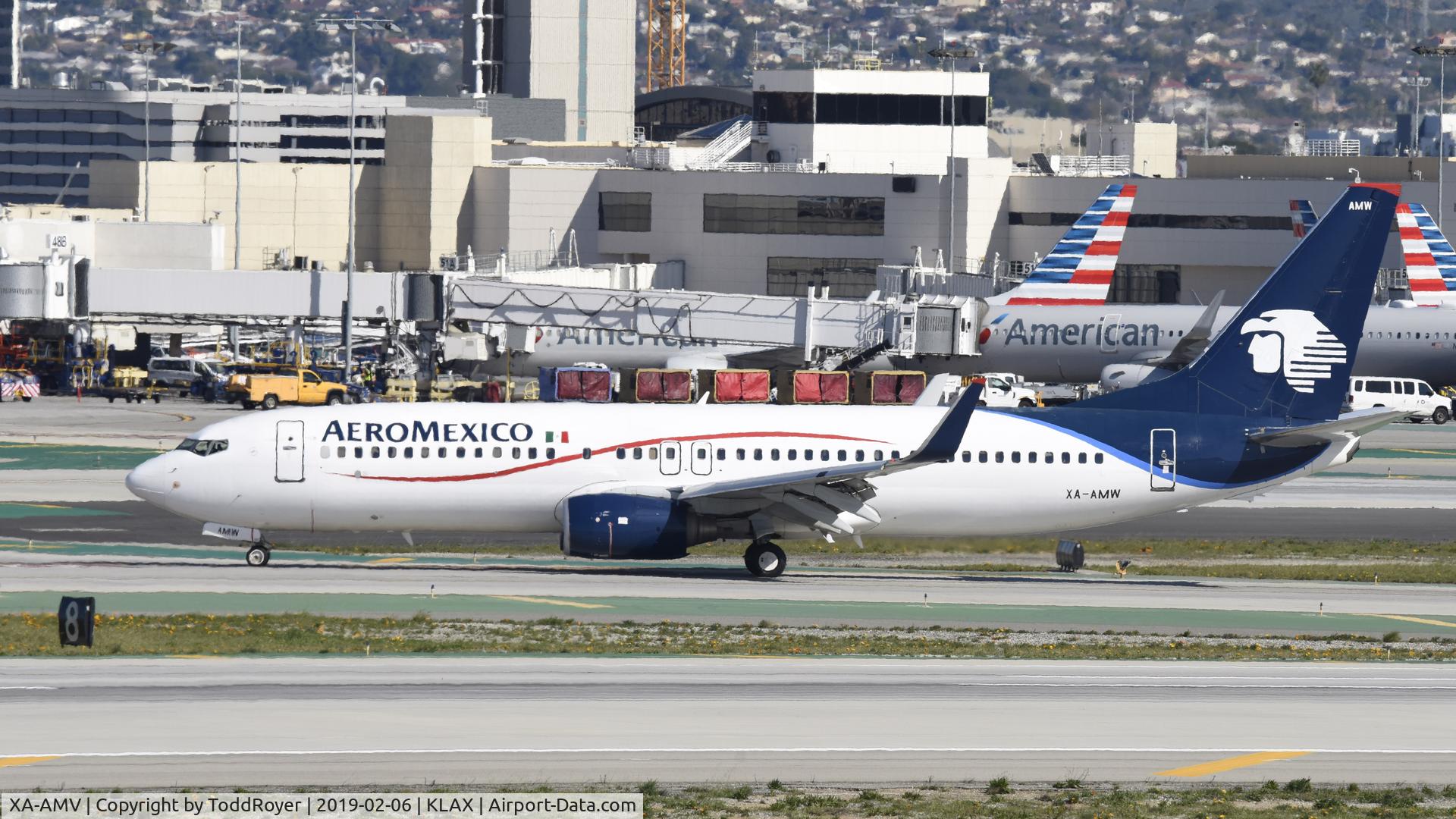 XA-AMV, 2015 Boeing 737-852 C/N 43659, Arrived at LAX on 25L
