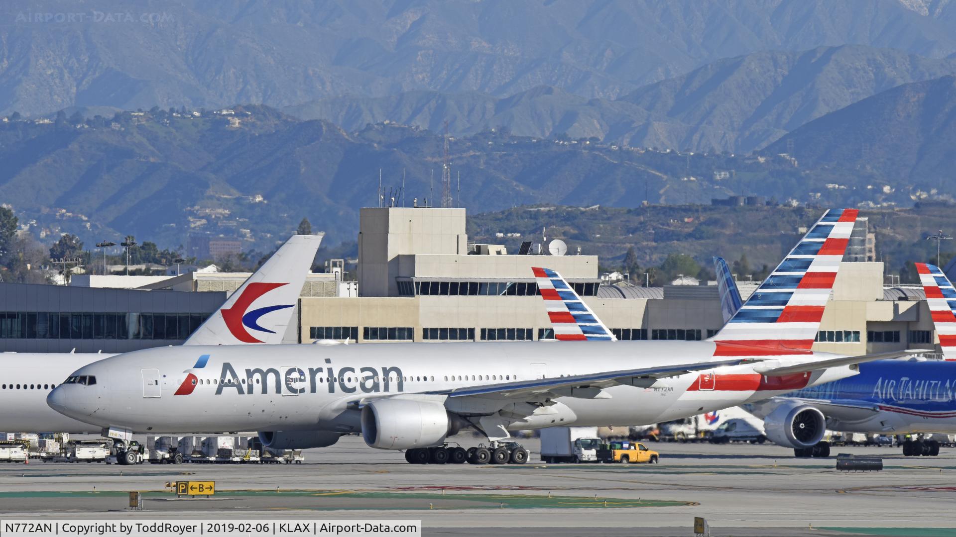 N772AN, 1999 Boeing 777-223 C/N 29580, Taxiing for departure at LAX