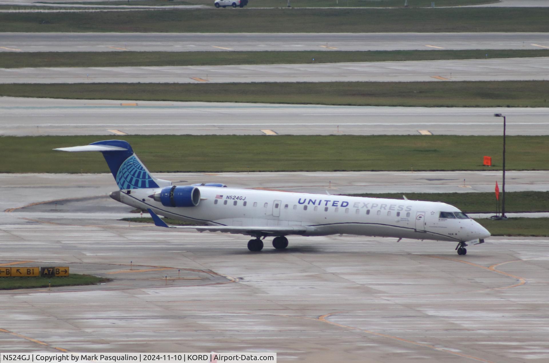 N524GJ, 2003 Bombardier CRJ-550 (CL-600-2C11) C/N 10097, CL-600-2C11