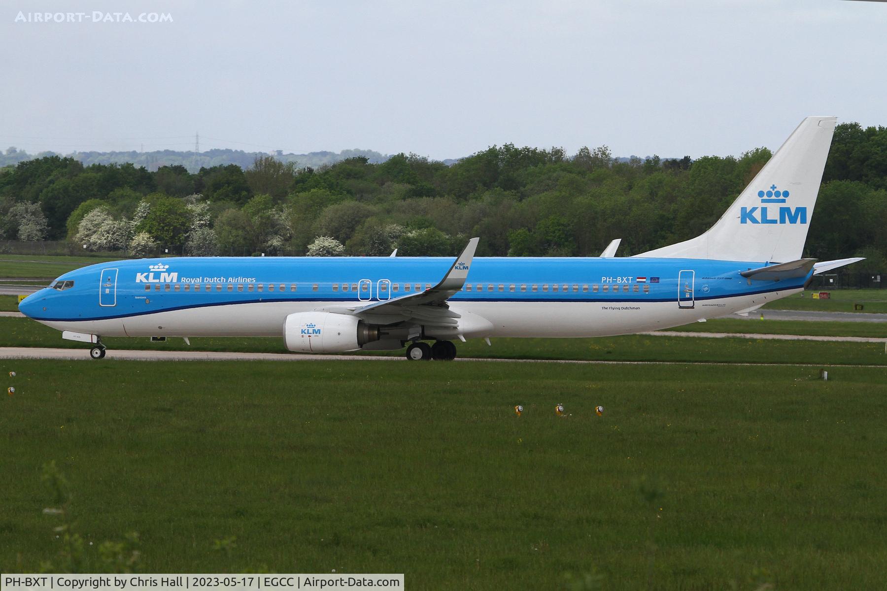 PH-BXT, 2004 Boeing 737-9K2 C/N 32944, Manchester