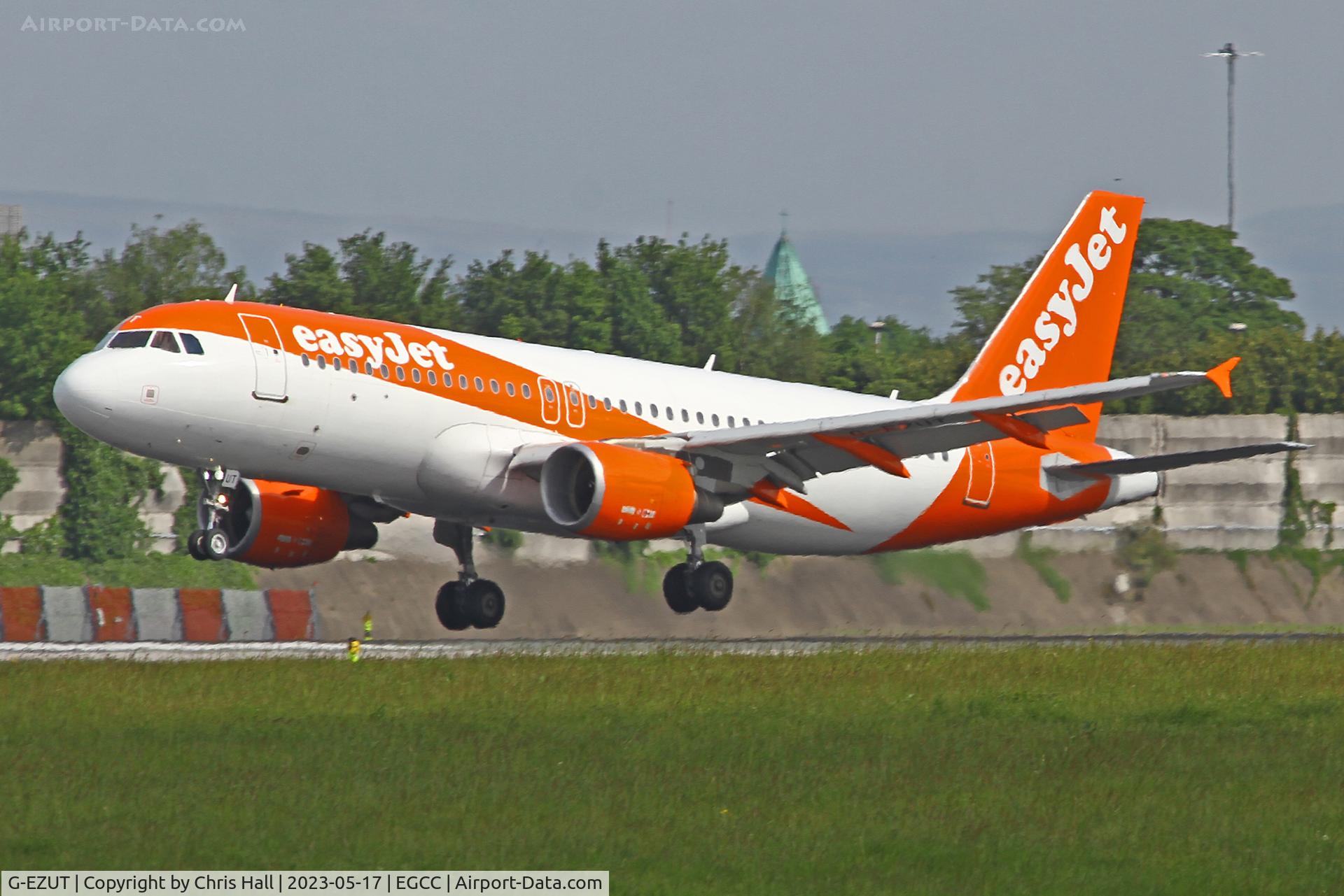 G-EZUT, 2012 Airbus A320-214 C/N 5113, Manchester