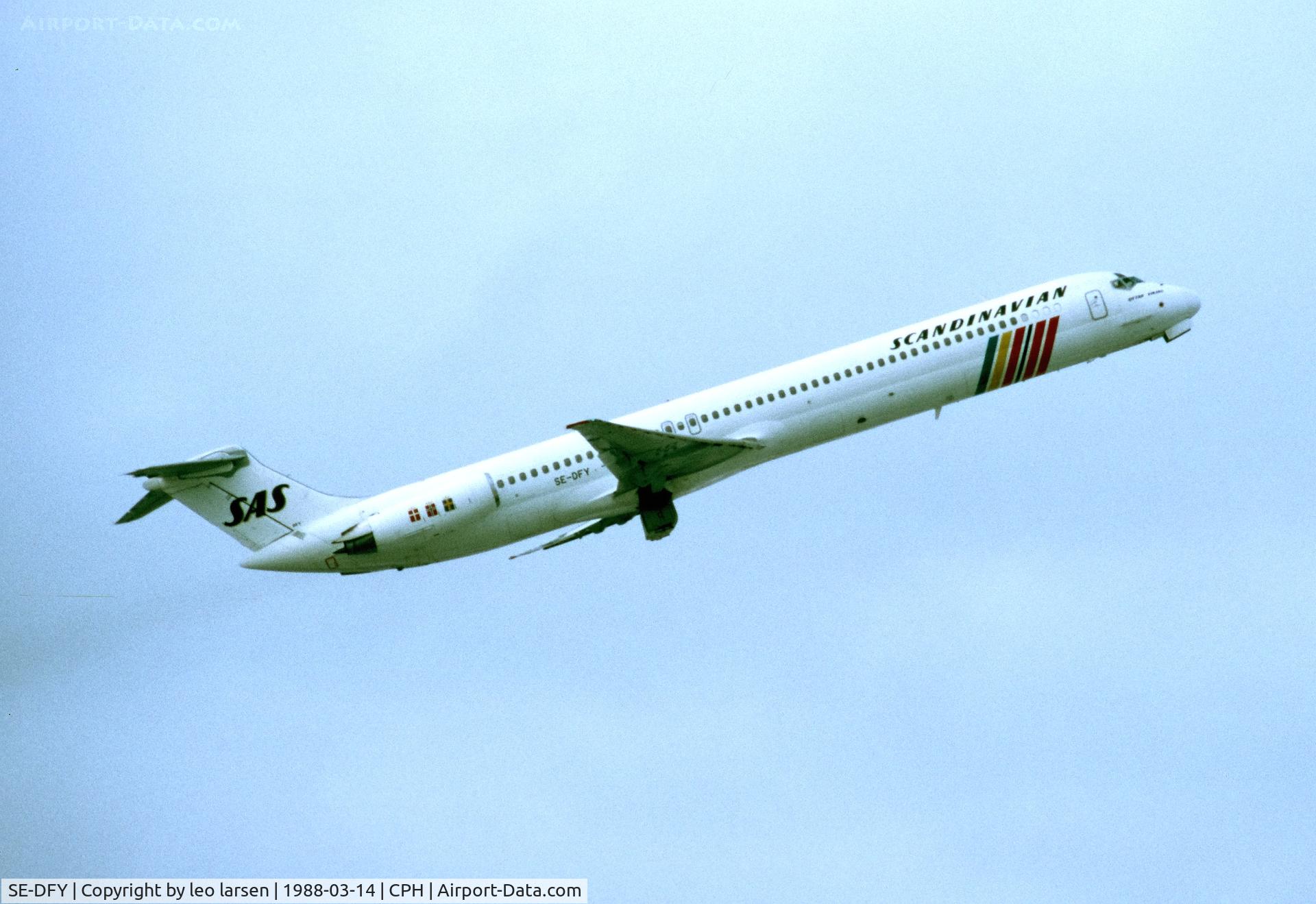 SE-DFY, 1987 McDonnel-Douglas MD-81 C/N 49438, Copenhagen 14.3.1988