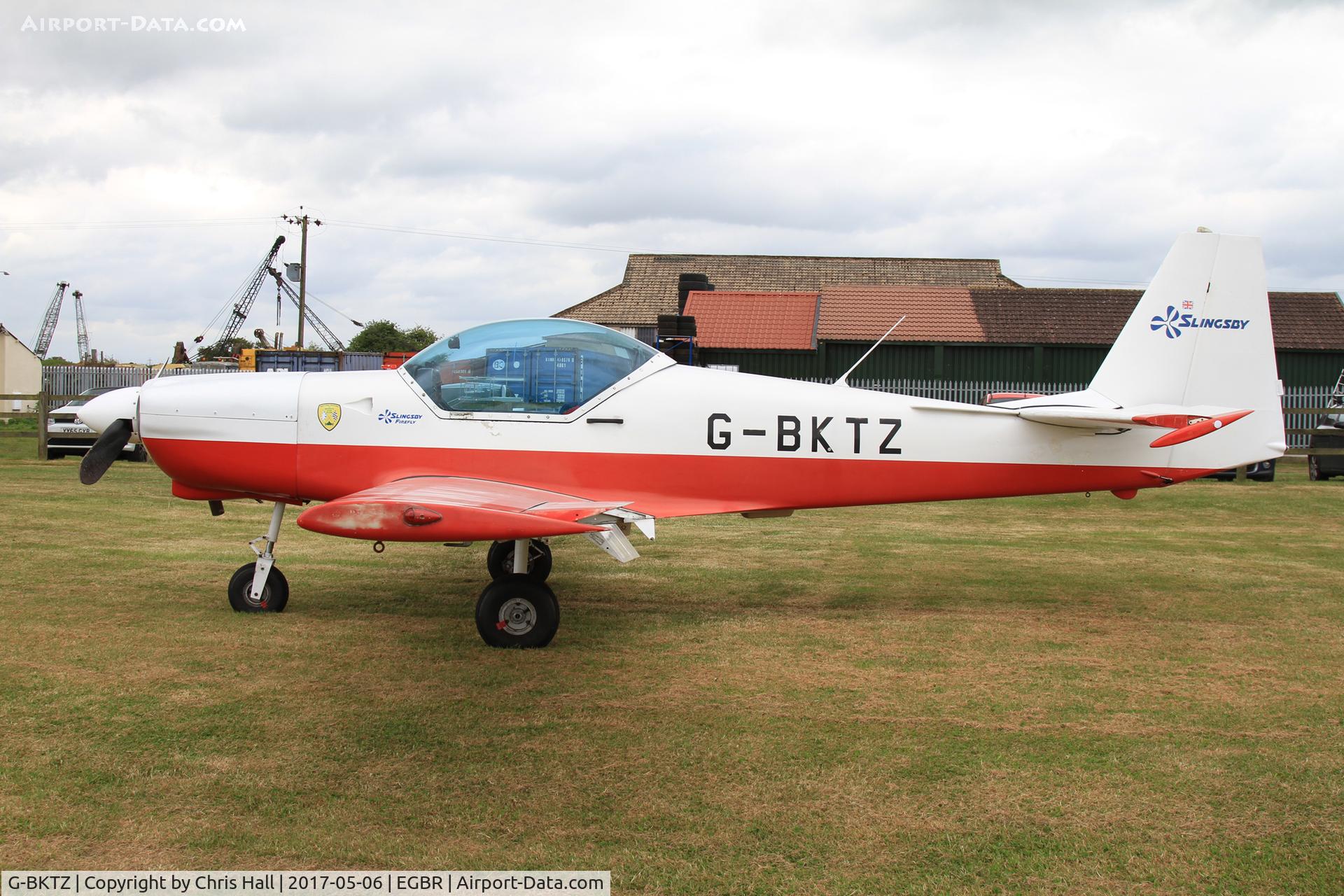G-BKTZ, 1983 Slingsby T-67M Firefly C/N 2004, Breighton
