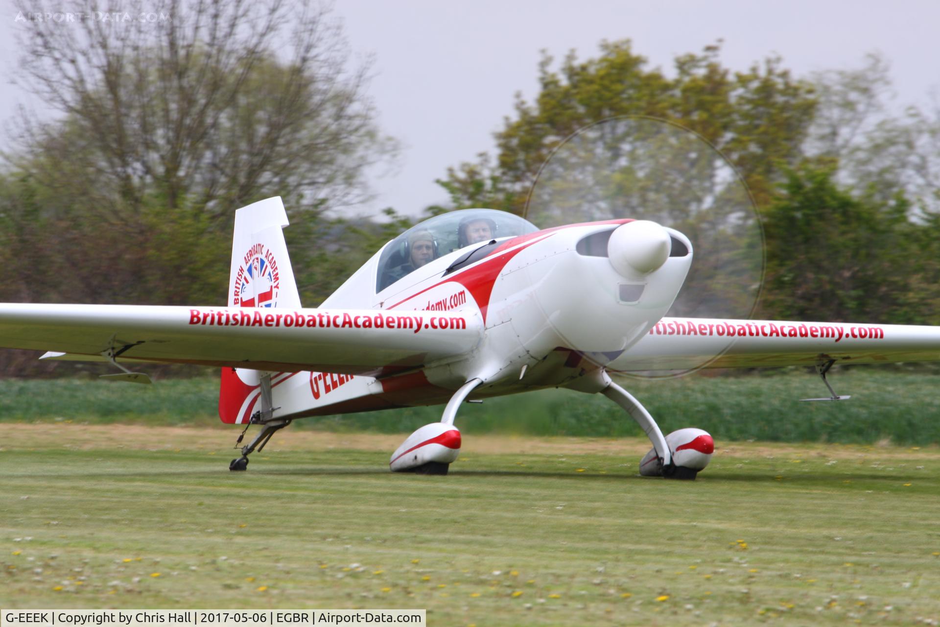 G-EEEK, 2006 Extra EA-300/200 C/N 1034, Breighton