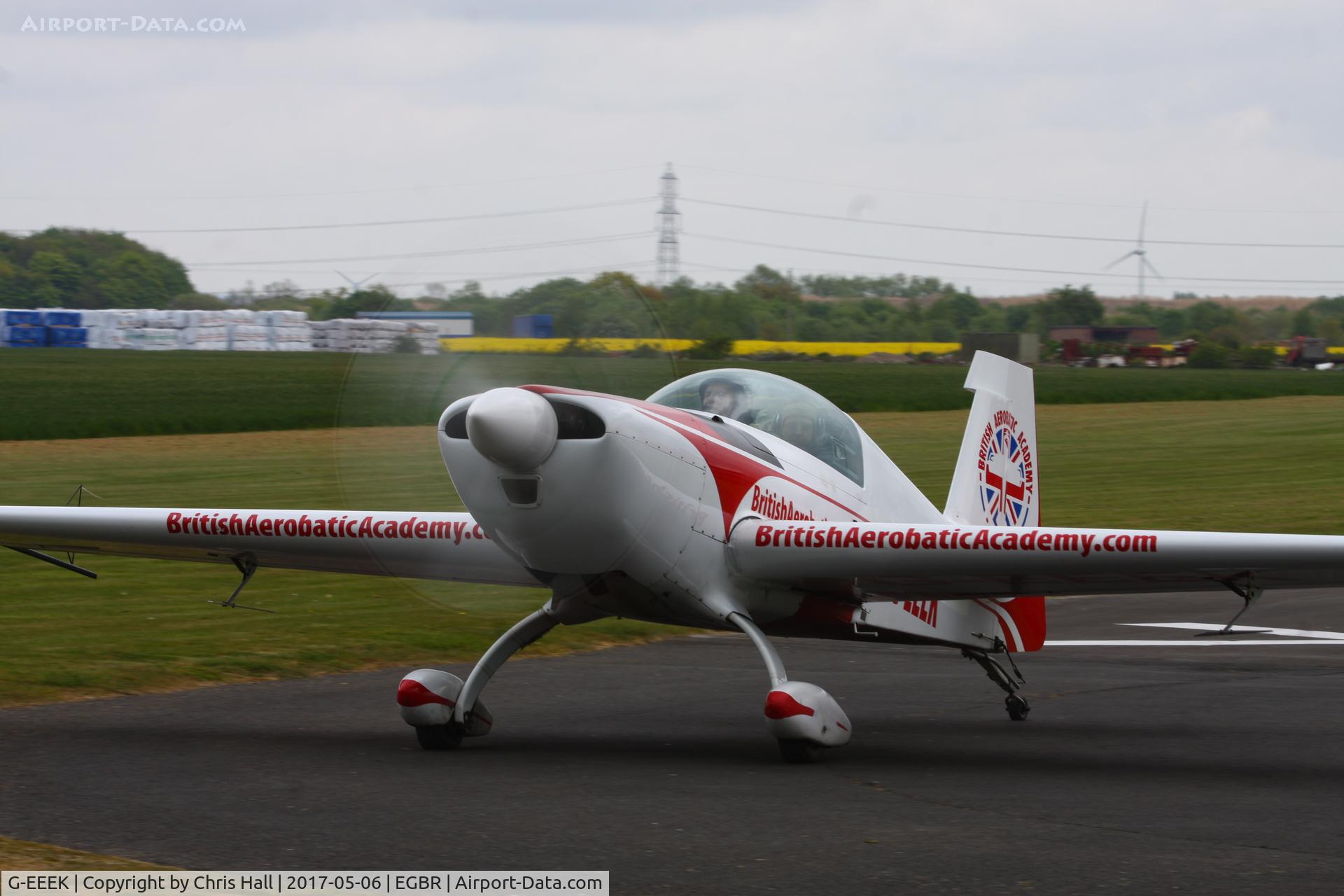 G-EEEK, 2006 Extra EA-300/200 C/N 1034, Breighton
