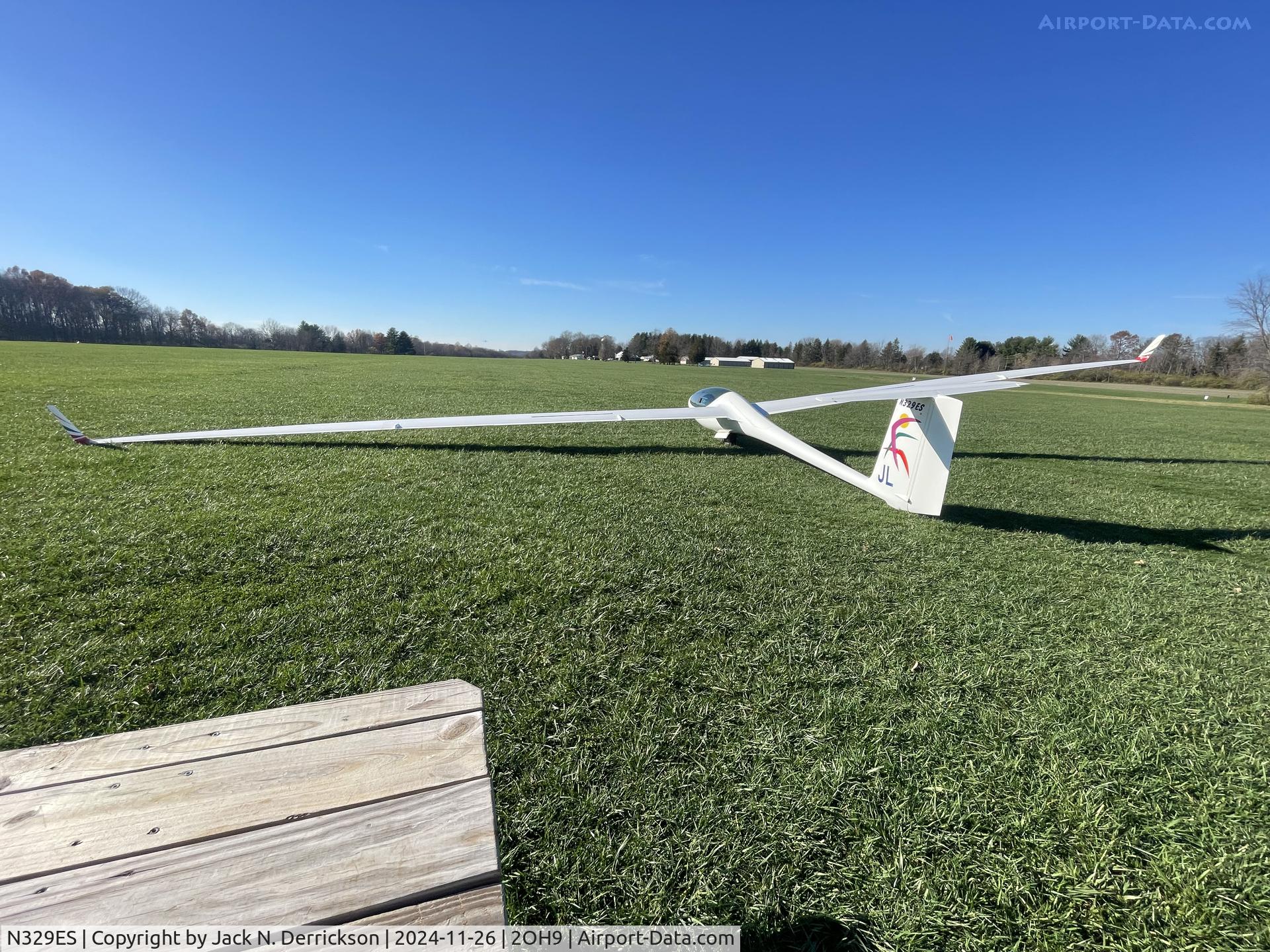 N329ES, 2015 Schleicher ASW-27-18 C/N 29689, ASG-29ES
