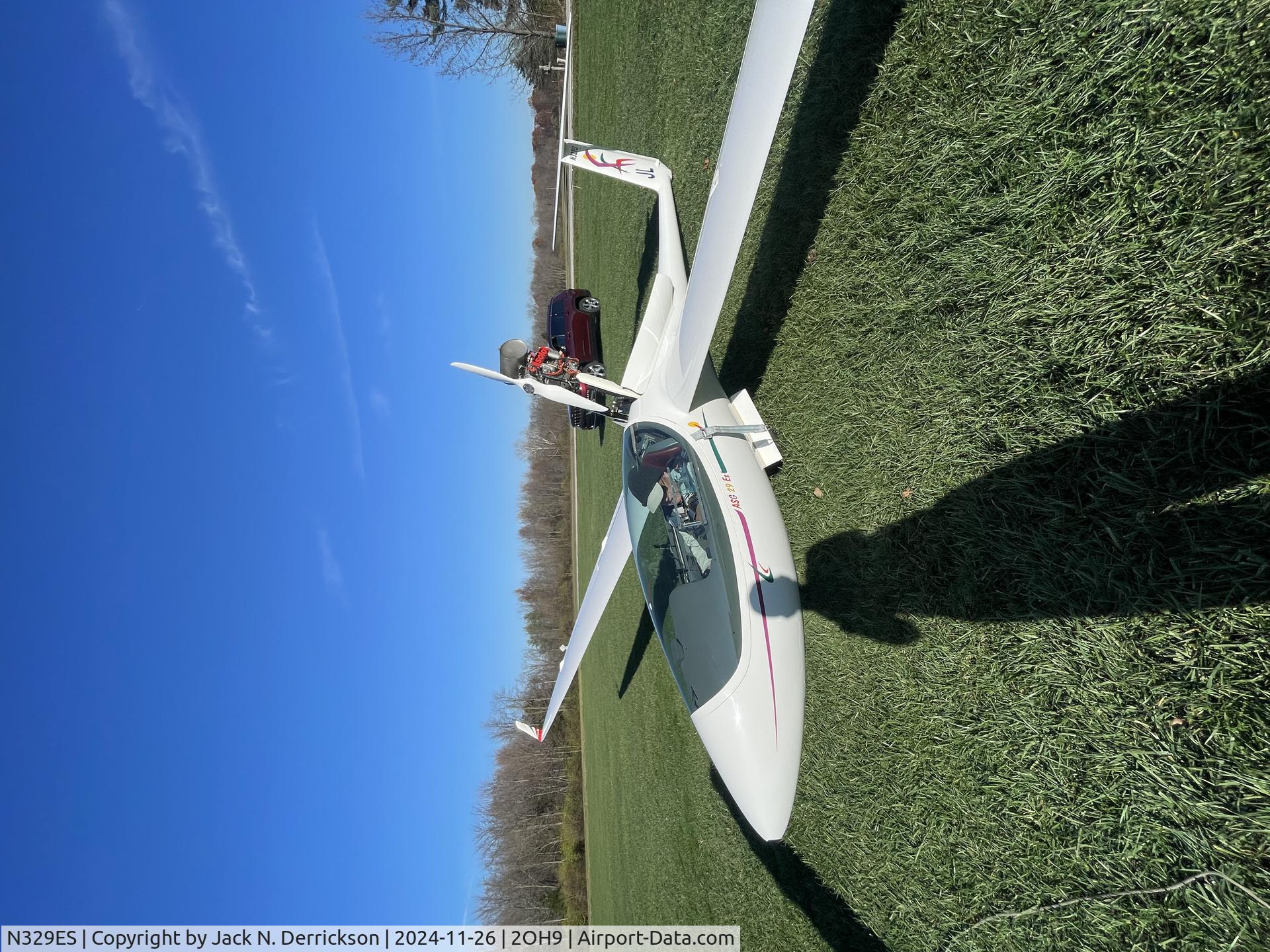 N329ES, 2015 Schleicher ASW-27-18 C/N 29689, ASG-29ES