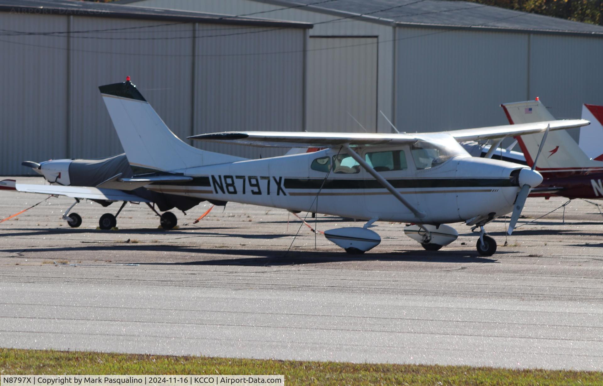 N8797X, 1960 Cessna 182D Skylane C/N 18253197, Cessna 182D