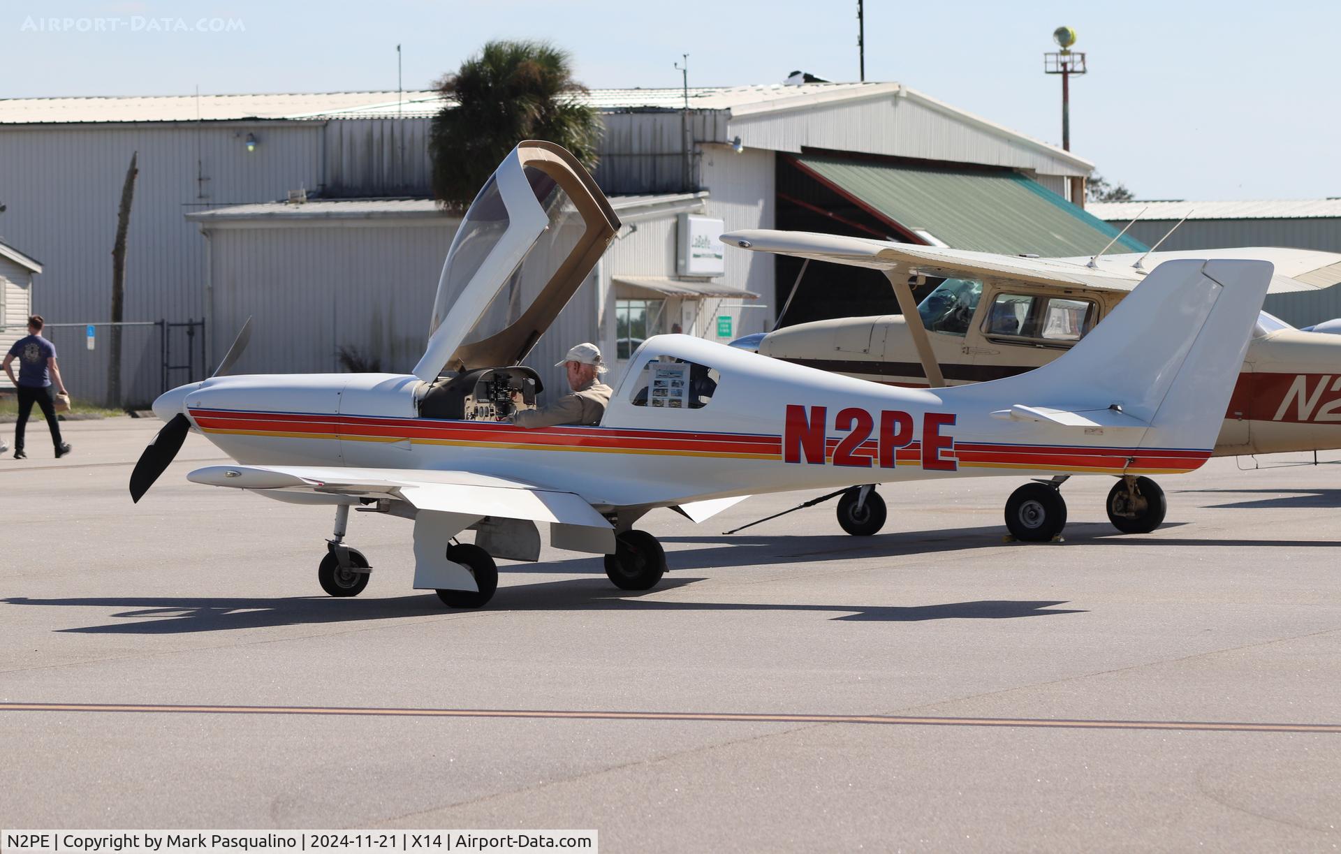N2PE, Lancair 360 C/N 001 (N2PE), Lancair 360