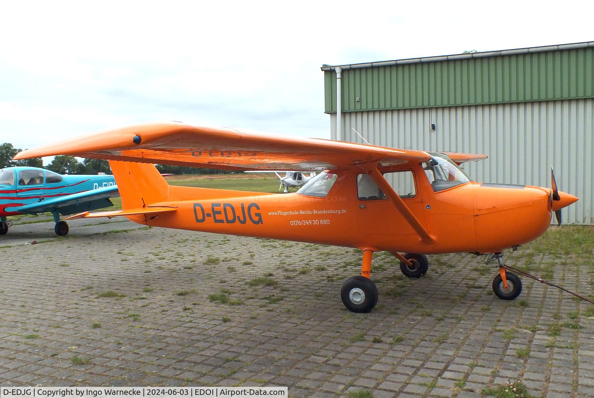 D-EDJG, 1974 Reims F150L C/N 1112, Cessna (Reims) F150L at Bienenfarm airfield (home of part of the collection of Quax, association for the promotion of historic aircraft e.V.), Paulinenaue