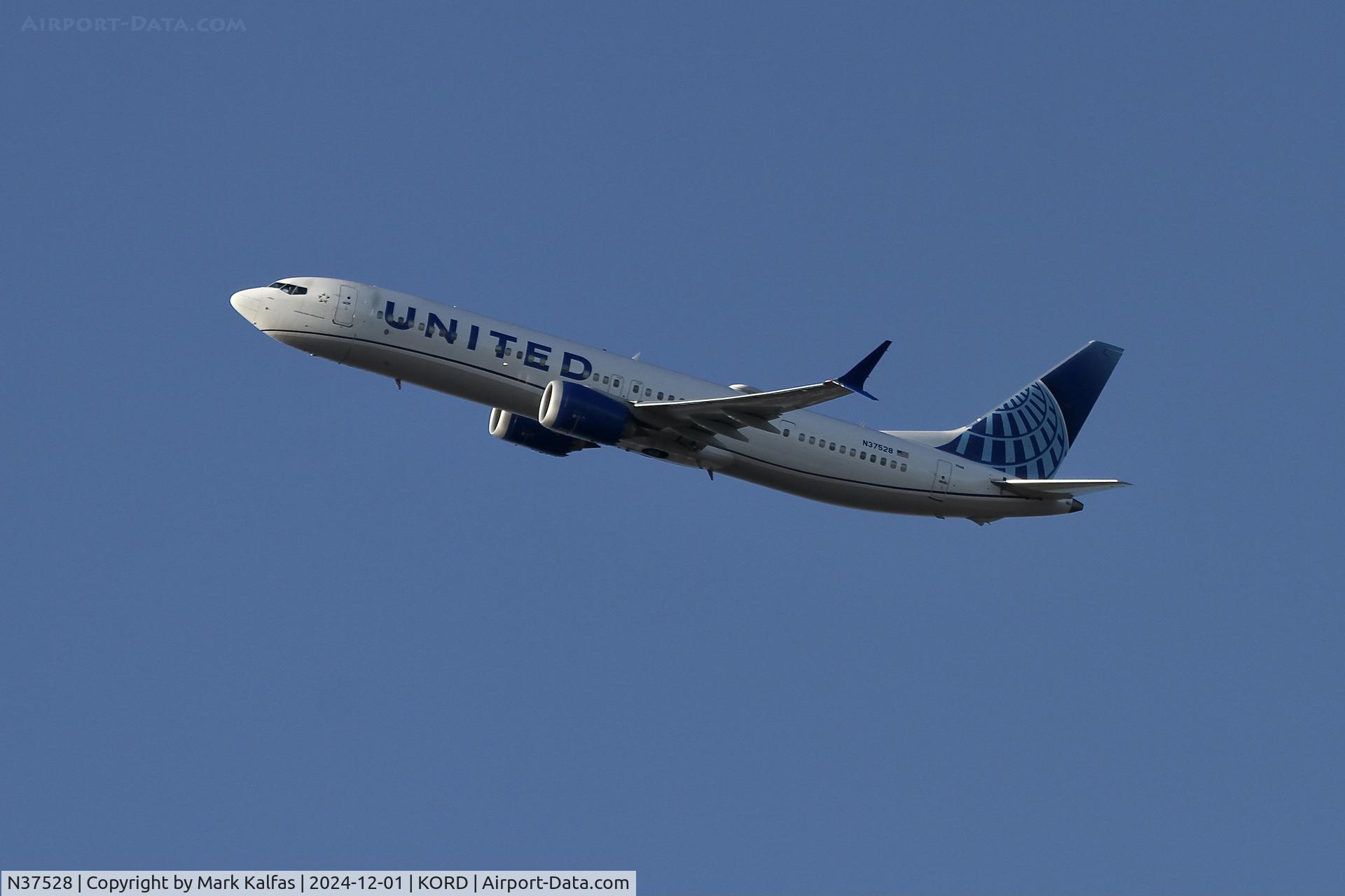 N37528, 2021 Boeing 737-9 MAX C/N 64502, B39M United Airlines Boeing 737-9 MAX, N37528 UA695 departing 22L KORD-TJSJ