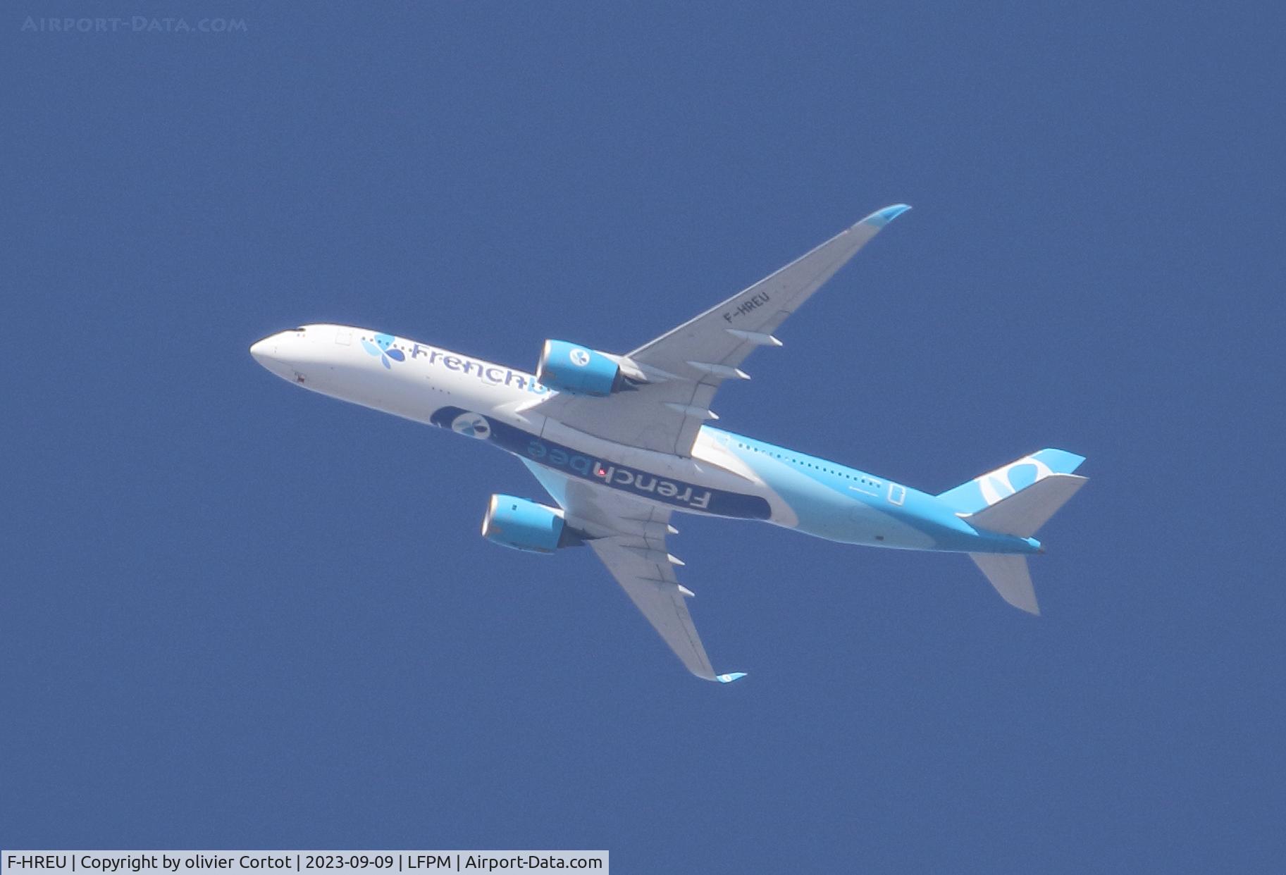 F-HREU, 2014 Airbus A350-941 C/N 005, flying over Melun, 2023