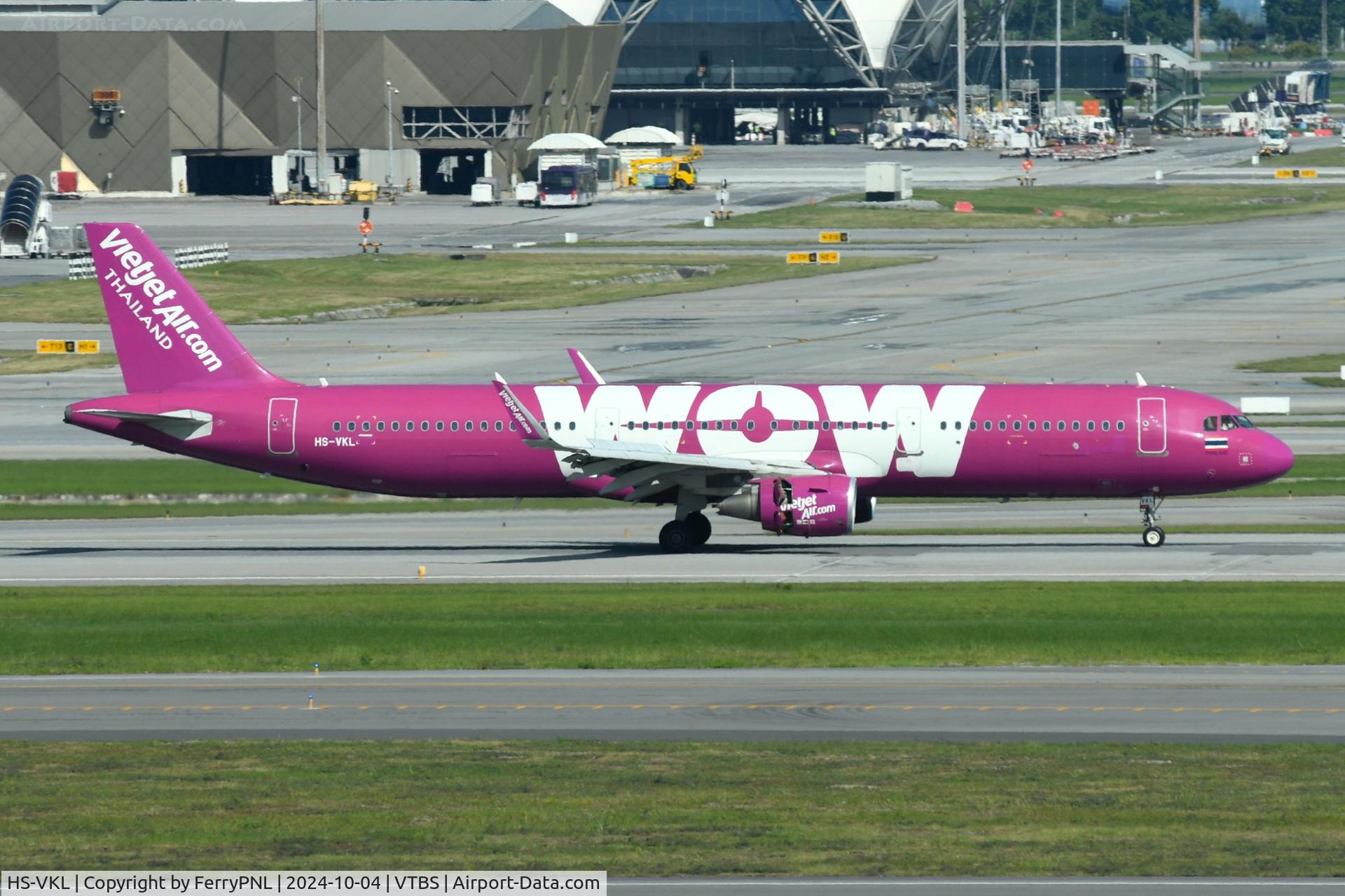 HS-VKL, 2017 Airbus A321-211 C/N 7680, Arrival of VietjerAir A321 in WOW livery