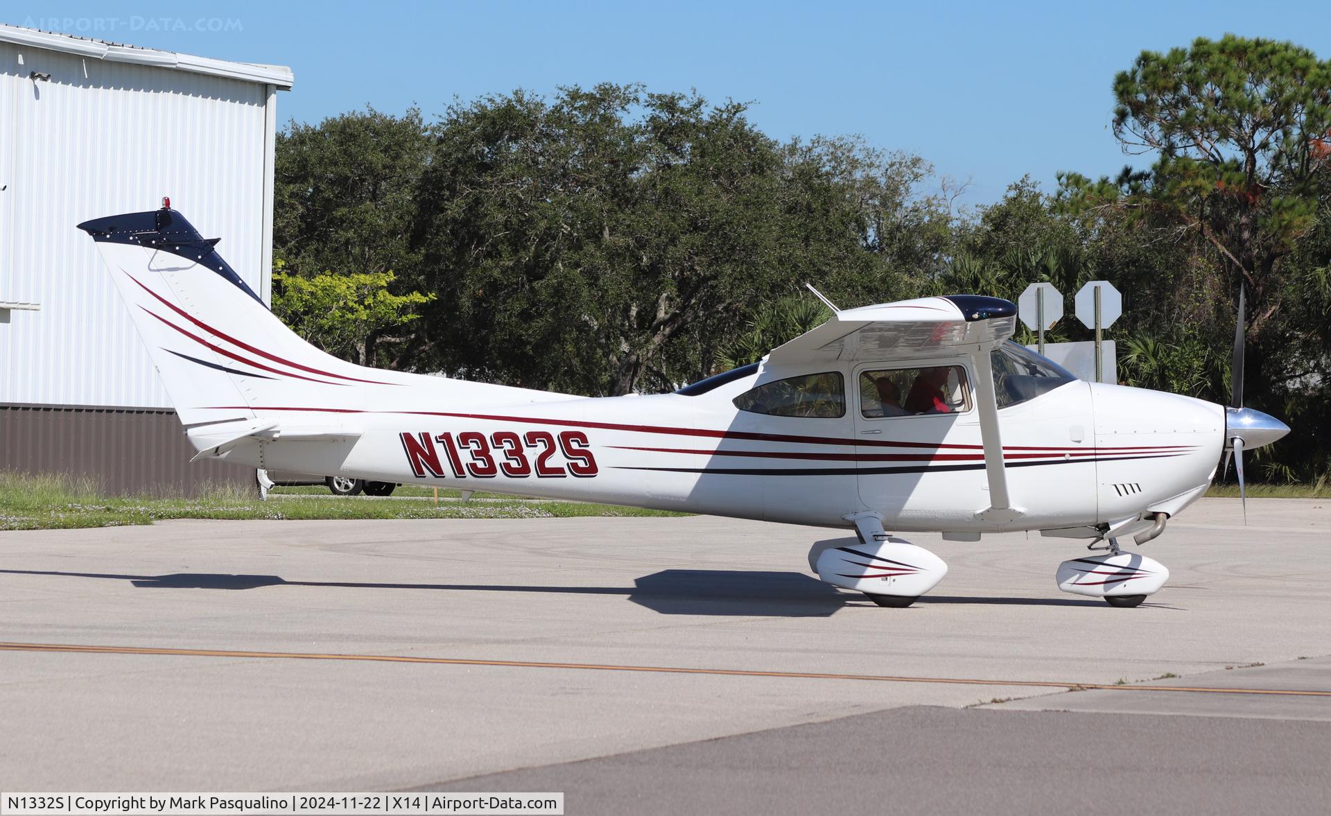 N1332S, 1976 Cessna 182P Skylane C/N 18264896, Cessna 182P