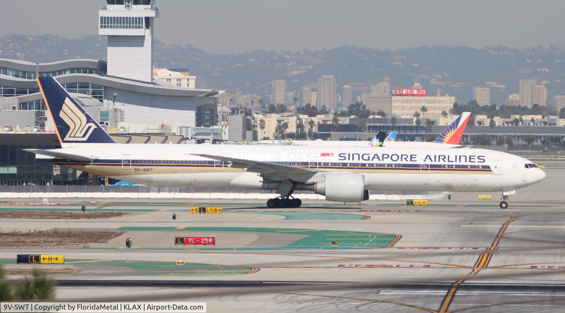 9V-SWT, 2009 Boeing 777-312/ER C/N 34585, SIA 773 zx nrt, rjaa - lax