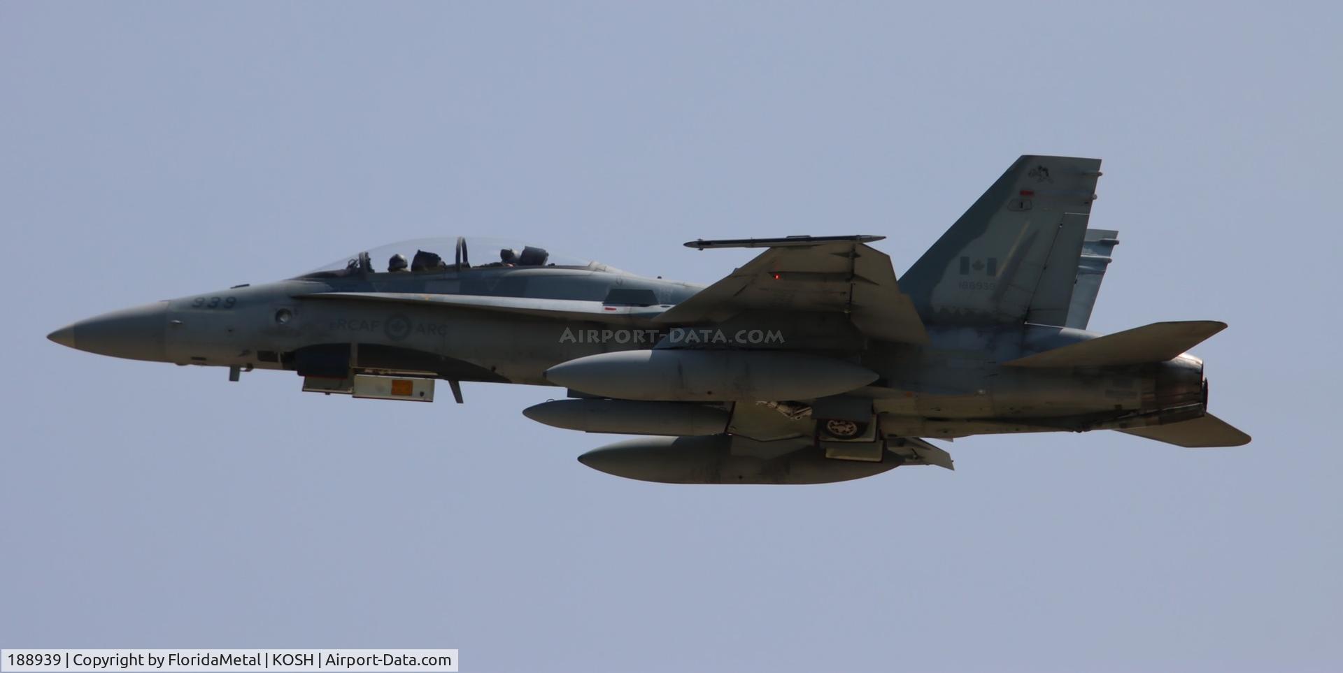 188939, 1988 McDonnell Douglas CF-188B Hornet C/N 0747/B110, OSH 24 zx 