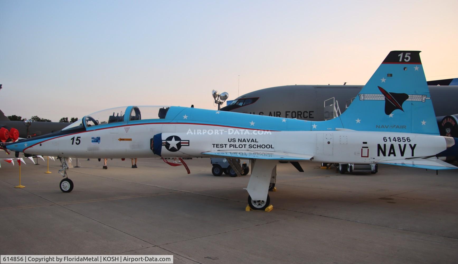 614856, 1967 Northrop T-38C C/N T6052, USN T-38C zx 