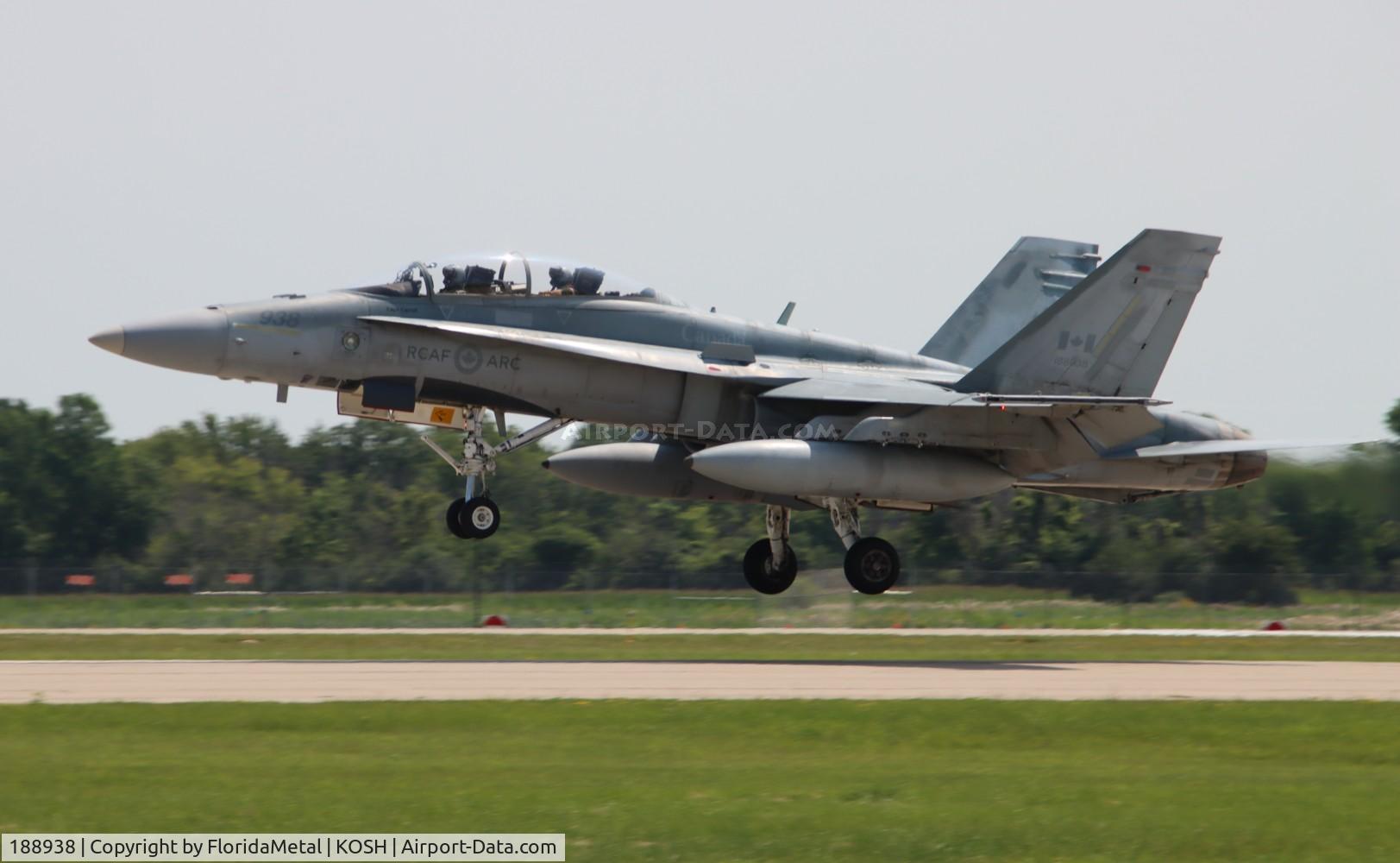 188938, 1988 McDonnell Douglas CF-188B Hornet C/N 738/B109, RCAF CF-188 zx 