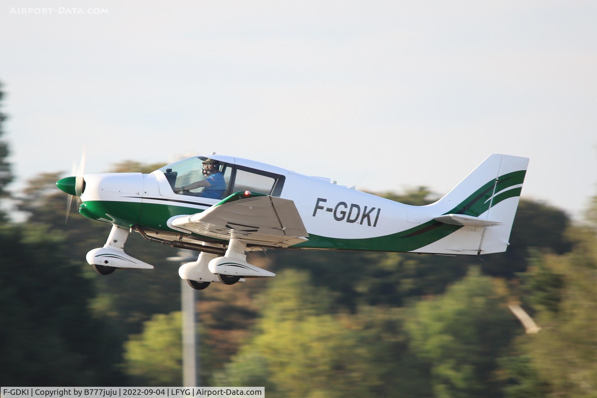F-GDKI, Robin DR-400-120 C/N 1611, at Cambrai 2022 airshow
