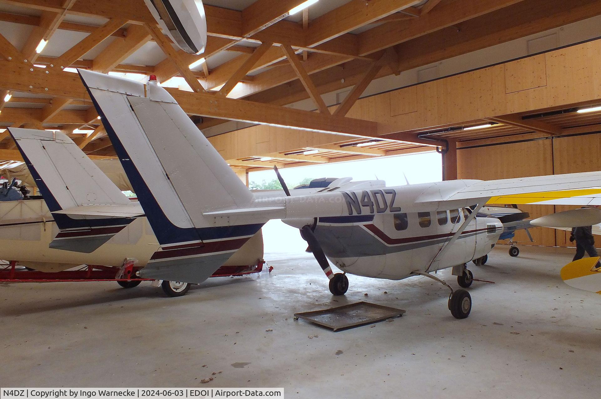 N4DZ, 1978 Cessna P337H C/N P3370313, Cessna P337H Pressurized Super Skymaster at Bienenfarm airfield (home of part of the collection of Quax, association for the promotion of historic aircraft e.V.), Paulinenaue