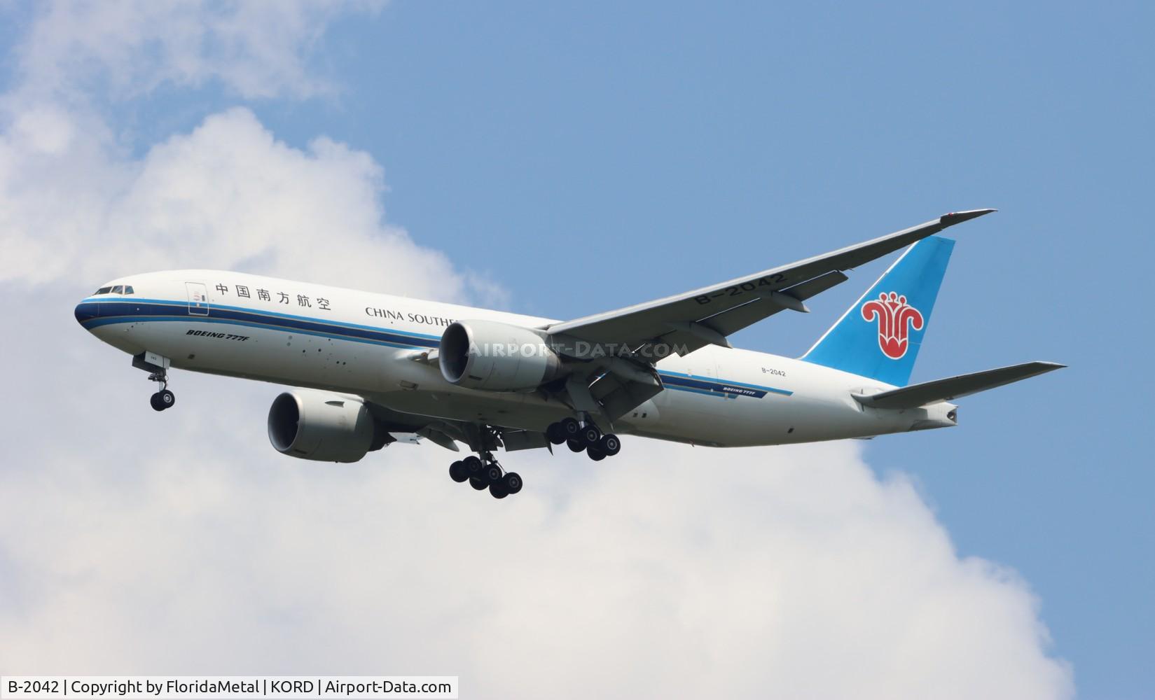 B-2042, 2013 Boeing 777-F1B C/N 41633, CSN 777-200LRF zx PANC-ORD