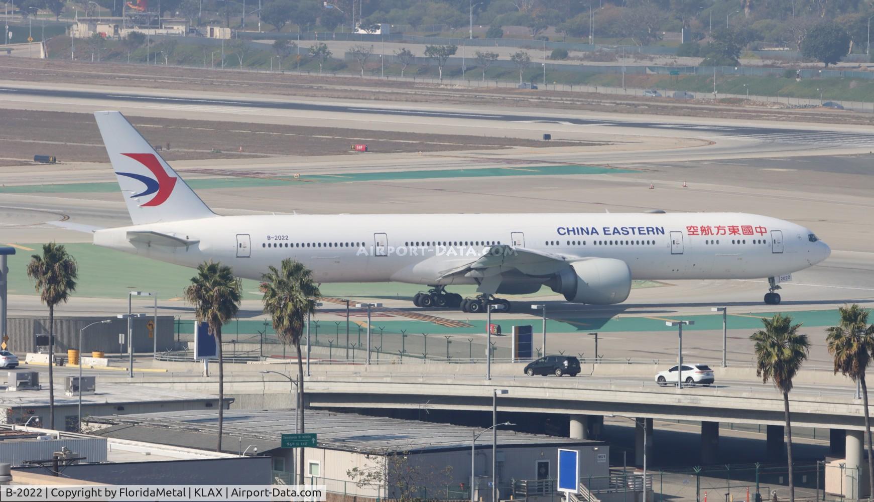 B-2022, 2015 Boeing 777-39P/ER C/N 43274, CES 773 zx lax - pvg, zspd