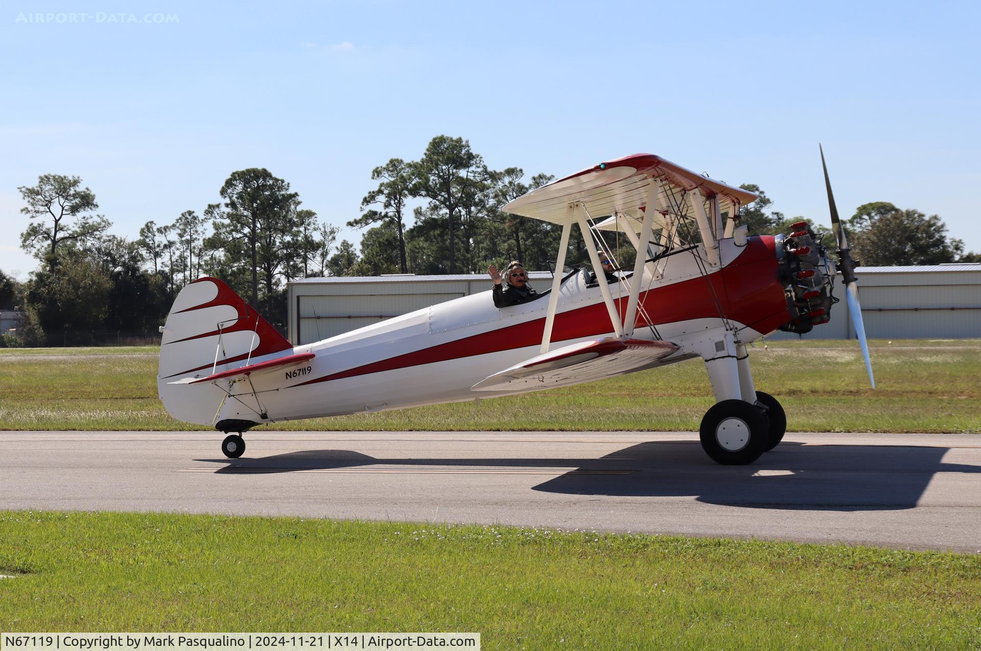 N67119, 1943 Boeing IB75A C/N 75-4622, Stearman