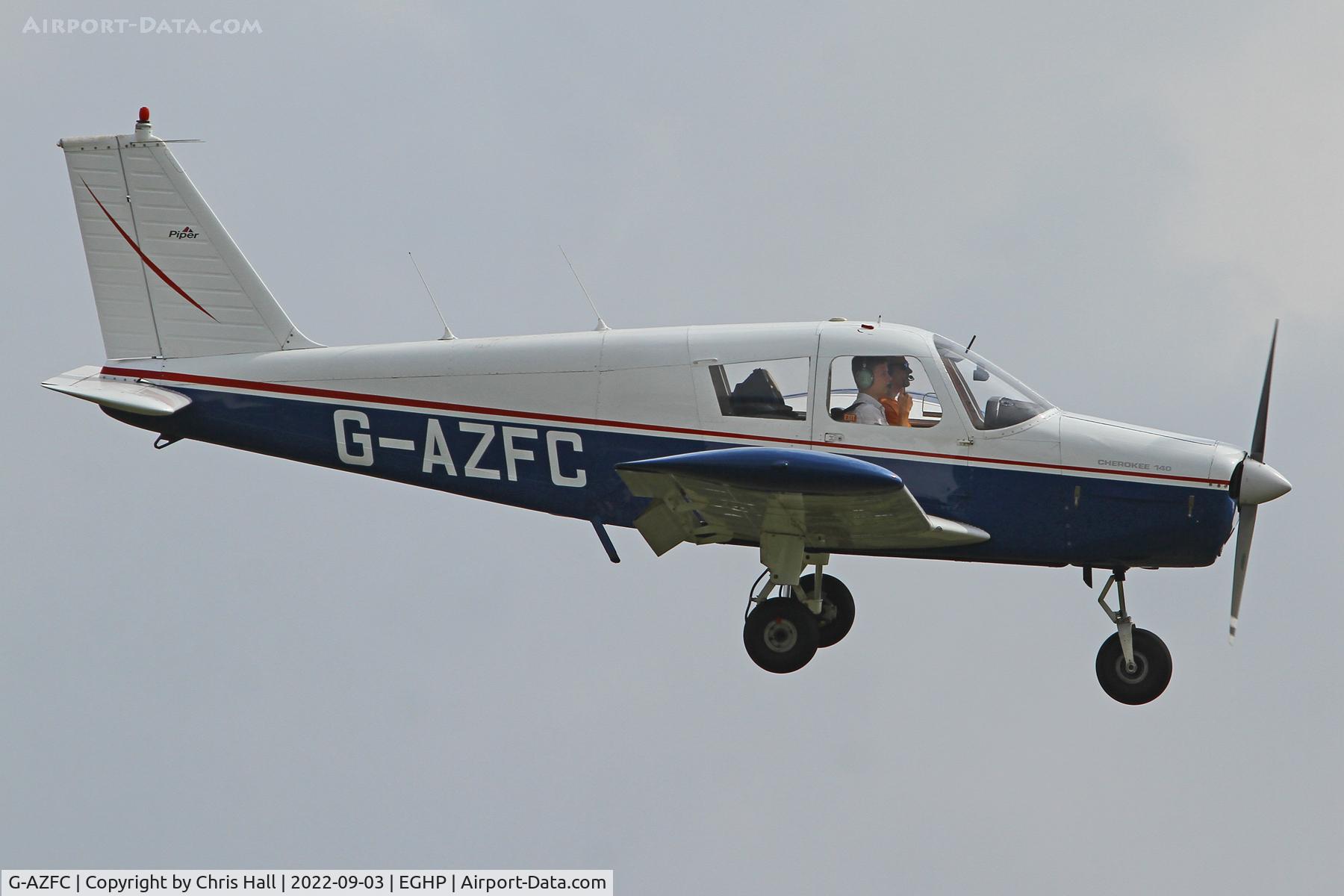 G-AZFC, 1971 Piper PA-28-140 Cherokee C/N 28-7125486, LAA fly in, Popham