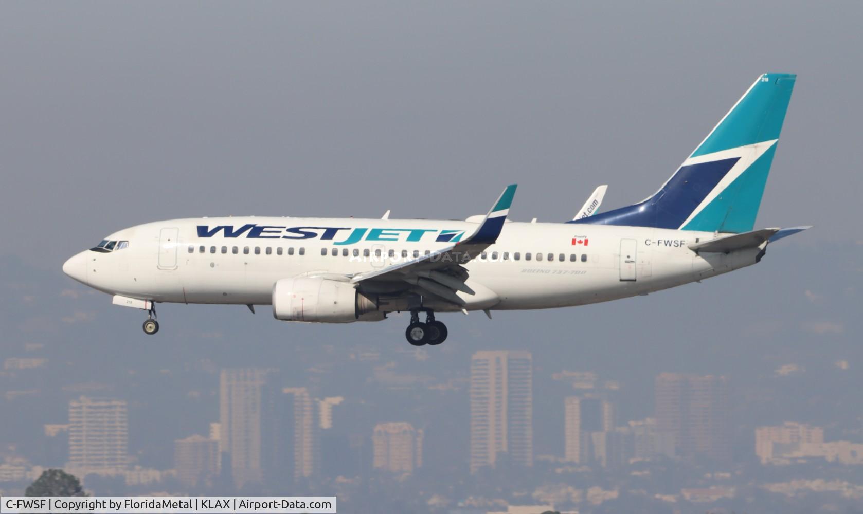 C-FWSF, 2003 Boeing 737-7CT C/N 32758, WJA 737 zx cyyc-lax