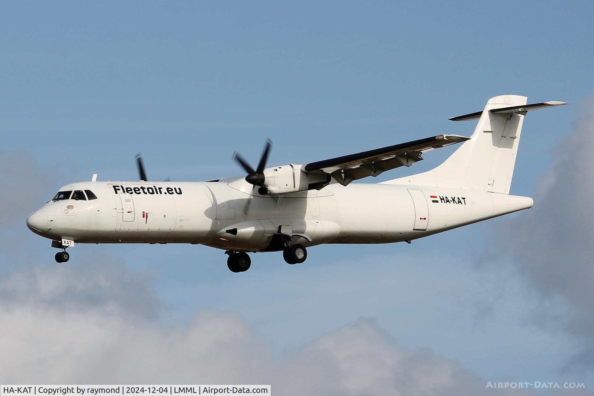 HA-KAT, 1989 ATR 72-201 C/N 108, ATR 72  HA-KAT Fleet Air International