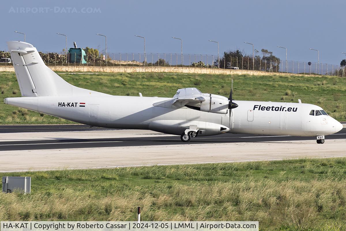 HA-KAT, 1989 ATR ATR 72-201 /F C/N 108, Runway 31