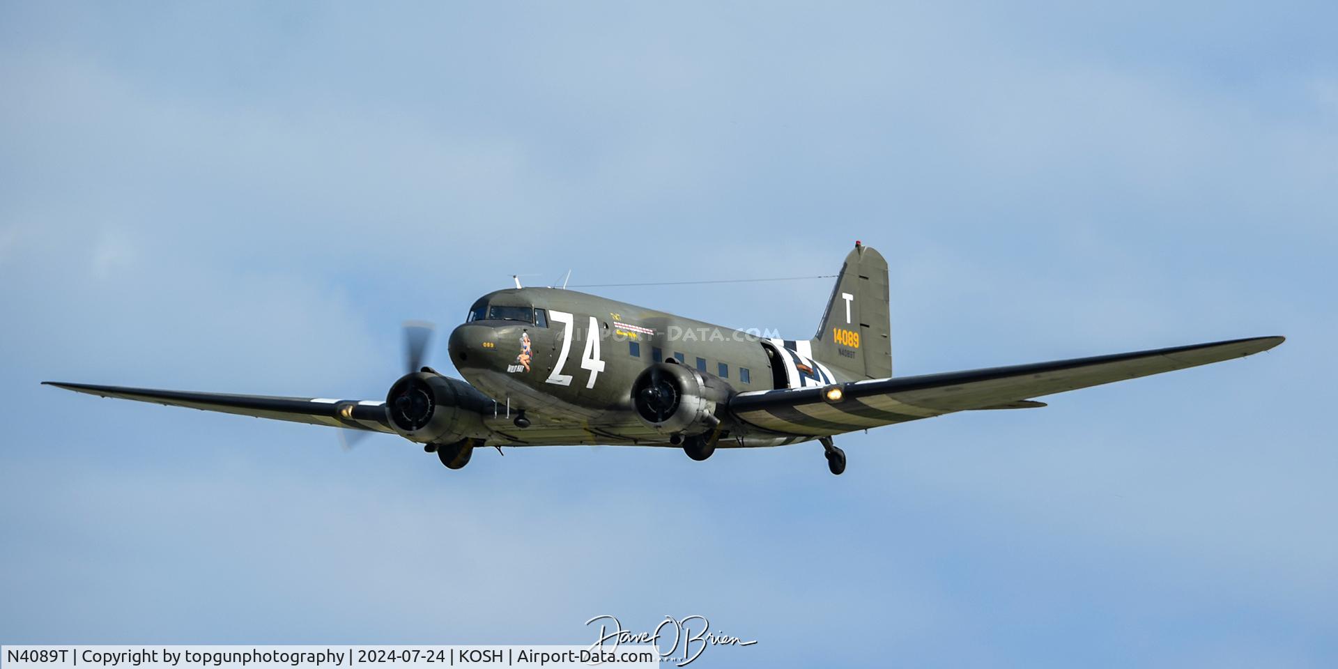 N4089T, 1941 Douglas DC-3 C/N 4089, Wildkat inbound for the paratroopers drop
