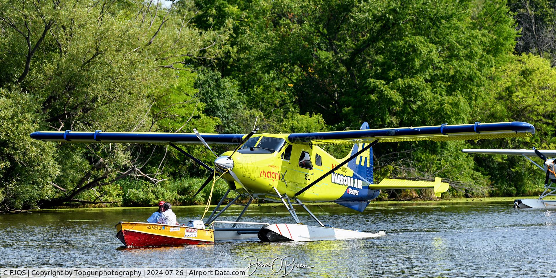 C-FJOS, 1956 De Havilland Canada DHC-2 Beaver Mk.1 C/N 1030, At the KOSH seaplane base being prepped to take off