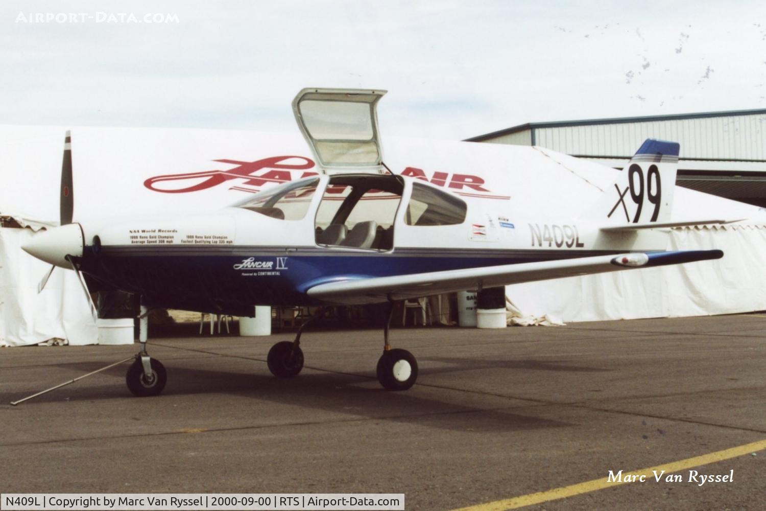 N409L, 1990 Lancair IV C/N L4001, Race #99  N409L at Reno Air Races in September 2000, pilot Dave Morss was Sport class winner in the Gold race.