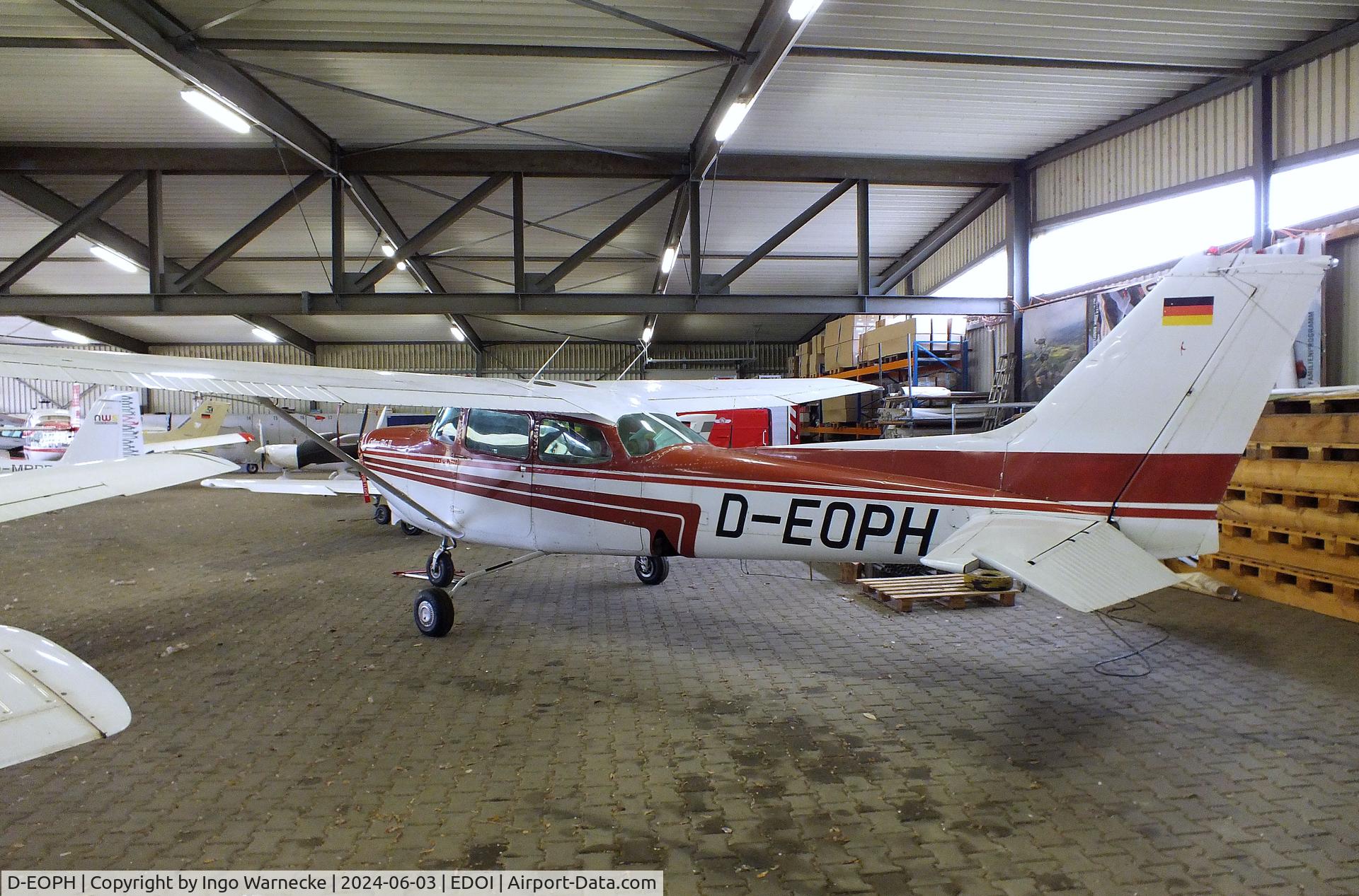 D-EOPH, 1980 Cessna 172RG Cutlass RG Cutlass RG C/N 172RG0652, Cessna 172RG Cutlass RG at Bienenfarm airfield (home of part of the collection of Quax, association for the promotion of historic aircraft e.V.), Paulinenaue