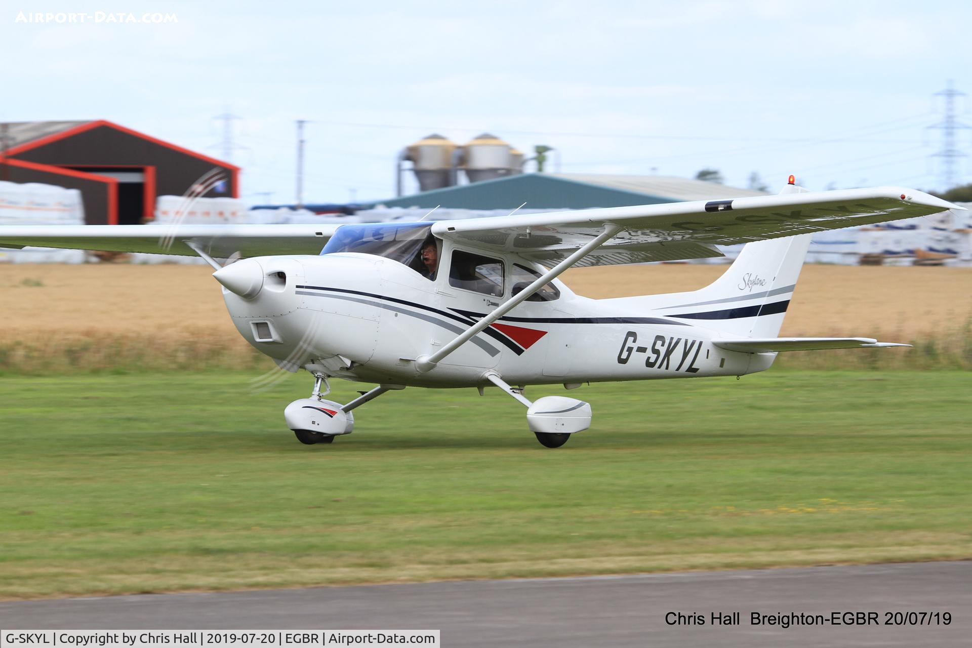 G-SKYL, 1998 Cessna 182S Skylane C/N 18280176, Breighton