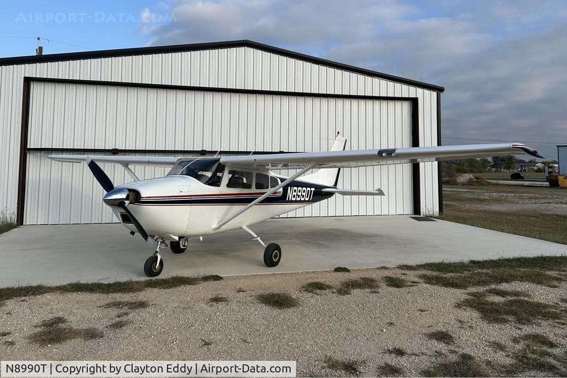 N8990T, 1960 Cessna 182C Skylane C/N 52890, Not my pic.