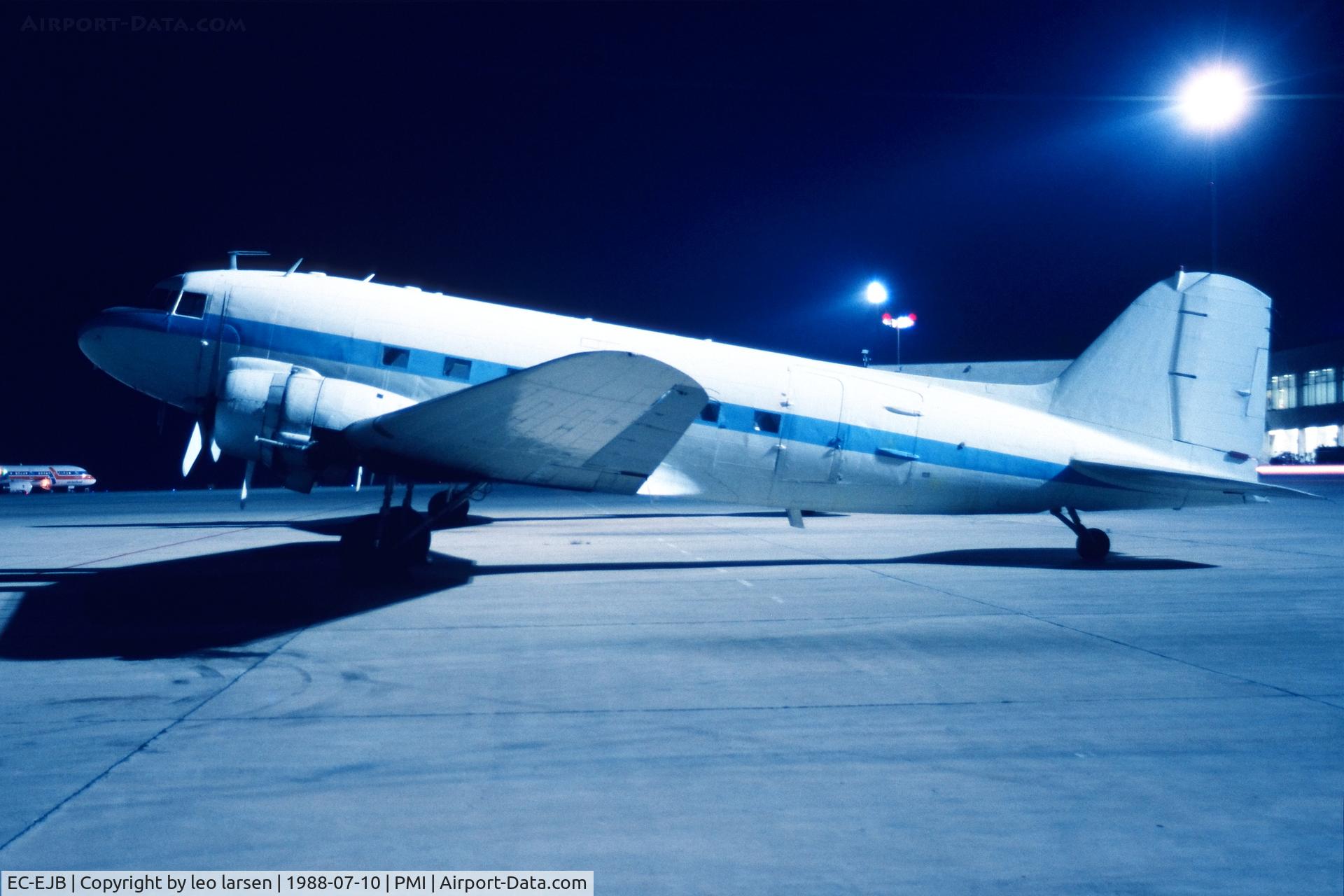 EC-EJB, 1942 Douglas C-47 C/N 4479, Palma de Mallorca 10.7.1988