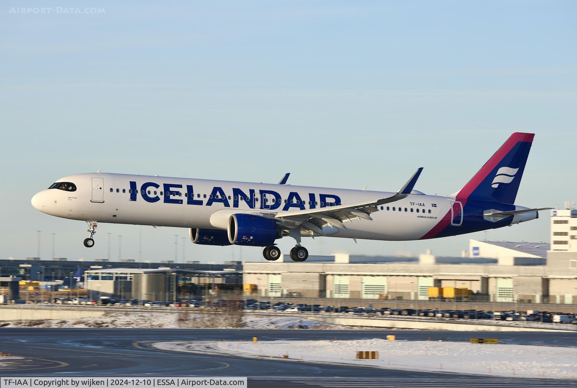 TF-IAA, 2024 Airbus A321-271NX C/N 12213, Rwy 19L