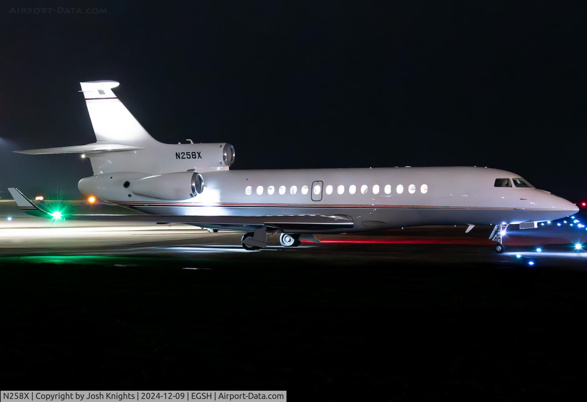 N258X, 2022 Dassault Falcon 8X C/N 495, Taxiing Out For Departure to Washington (KIAD).