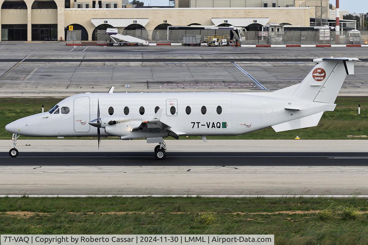 7T-VAQ, 1999 Beech 1900D C/N UE-385, Runway 31