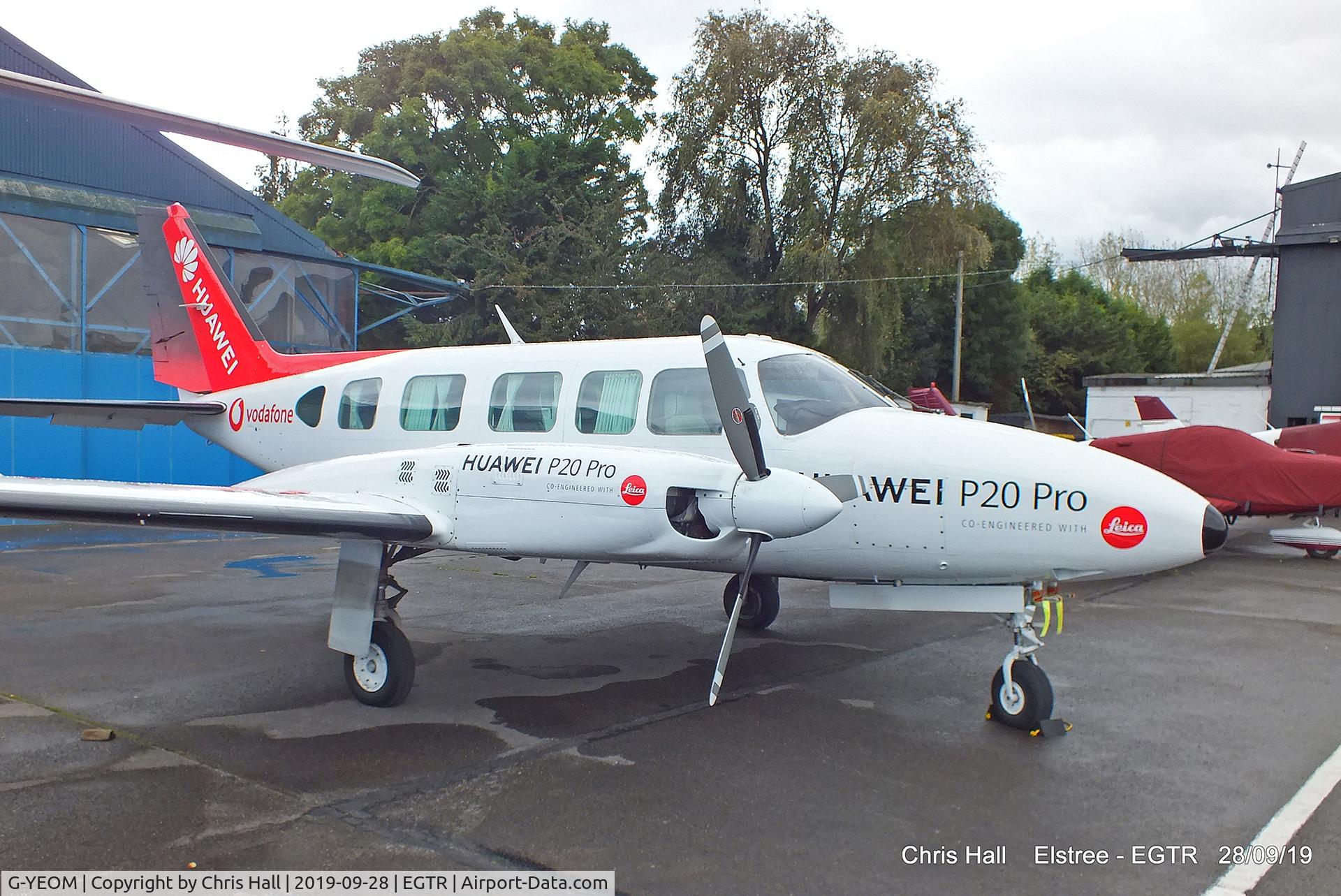 G-YEOM, 1983 Piper PA-31-350 Chieftain C/N 31-8352022, Elstree
