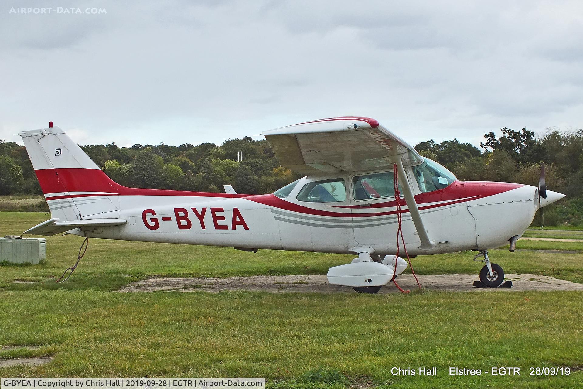 G-BYEA, 1981 Cessna 172P C/N 172-75464, Elstree