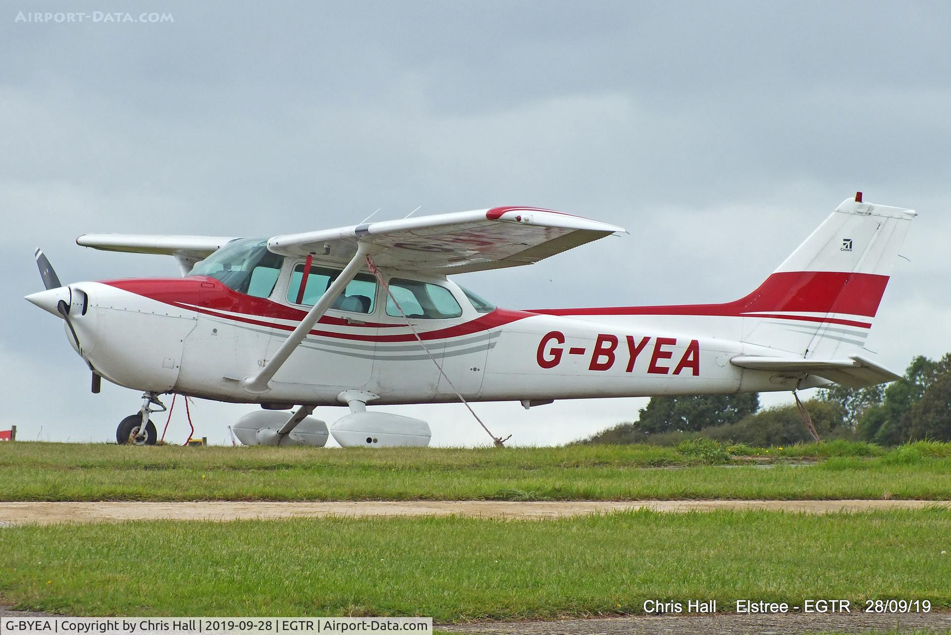 G-BYEA, 1981 Cessna 172P C/N 172-75464, Elstree