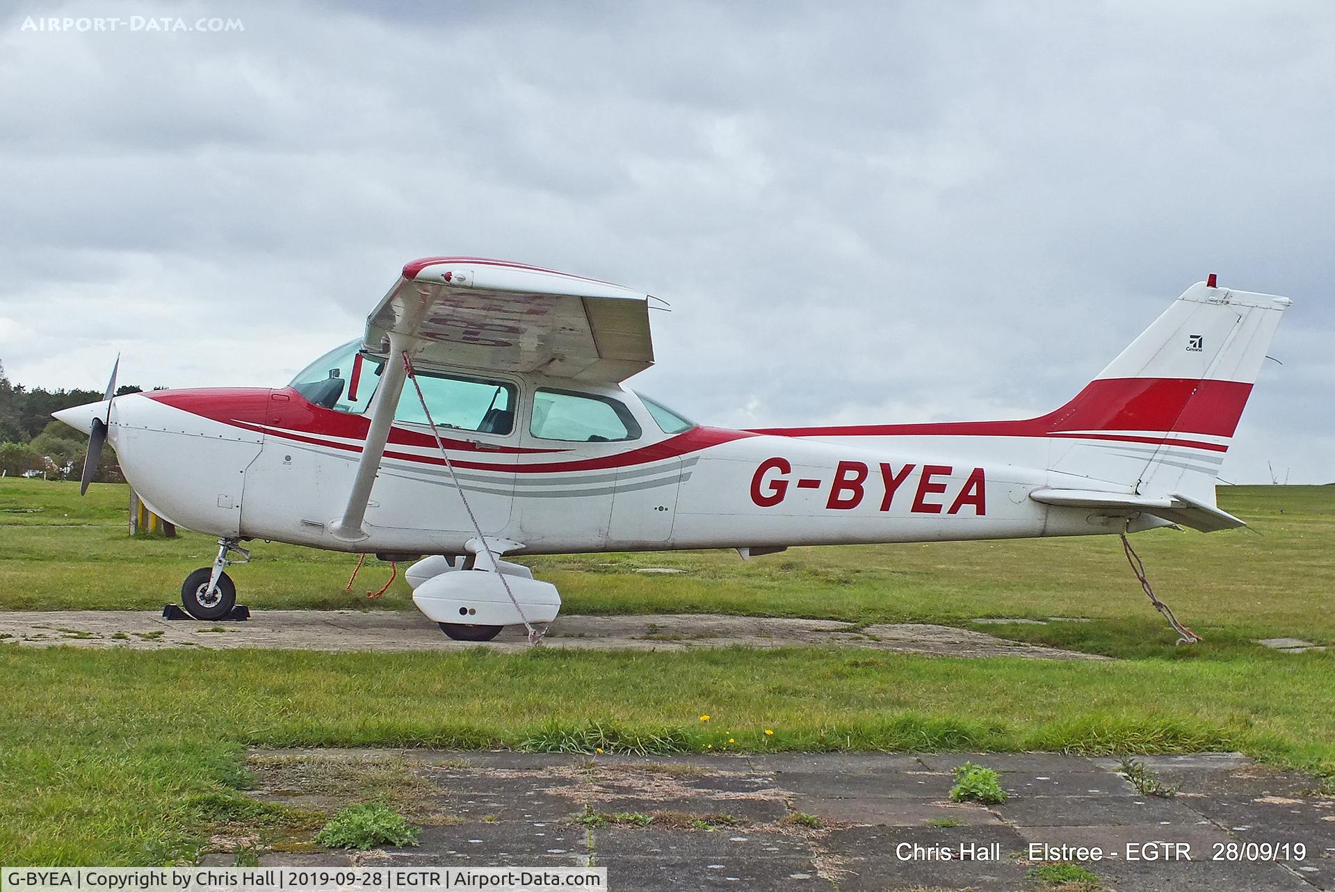 G-BYEA, 1981 Cessna 172P C/N 172-75464, Elstree