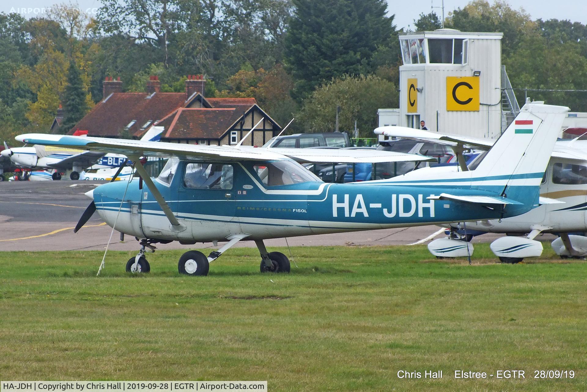 HA-JDH, 1971 Reims 150L C/N 15000734, Elstree