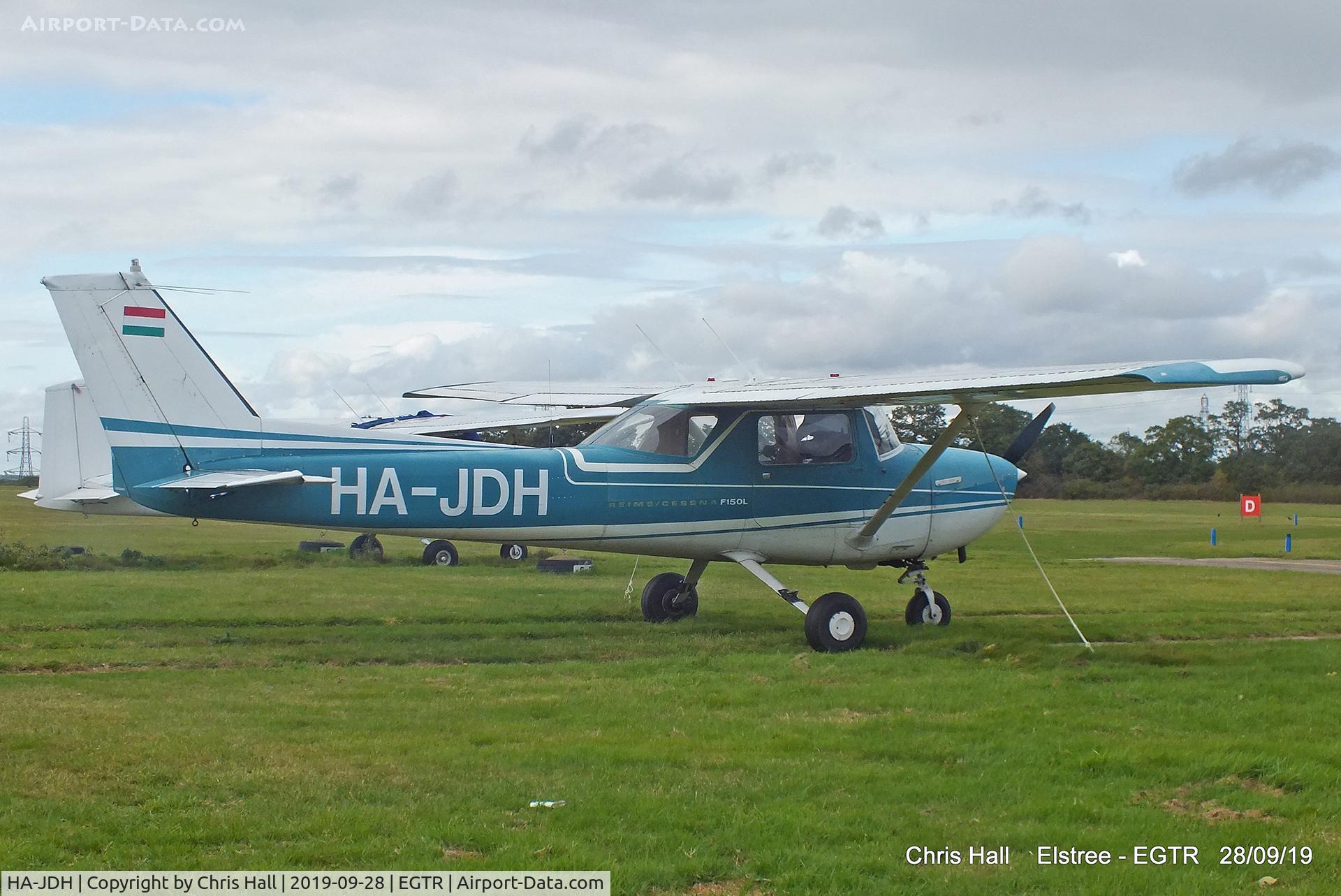 HA-JDH, 1971 Reims 150L C/N 15000734, Elstree