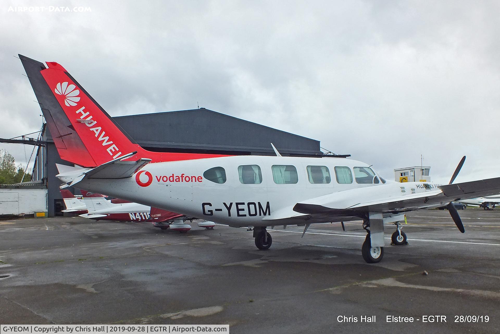 G-YEOM, 1983 Piper PA-31-350 Chieftain C/N 31-8352022, Elstree